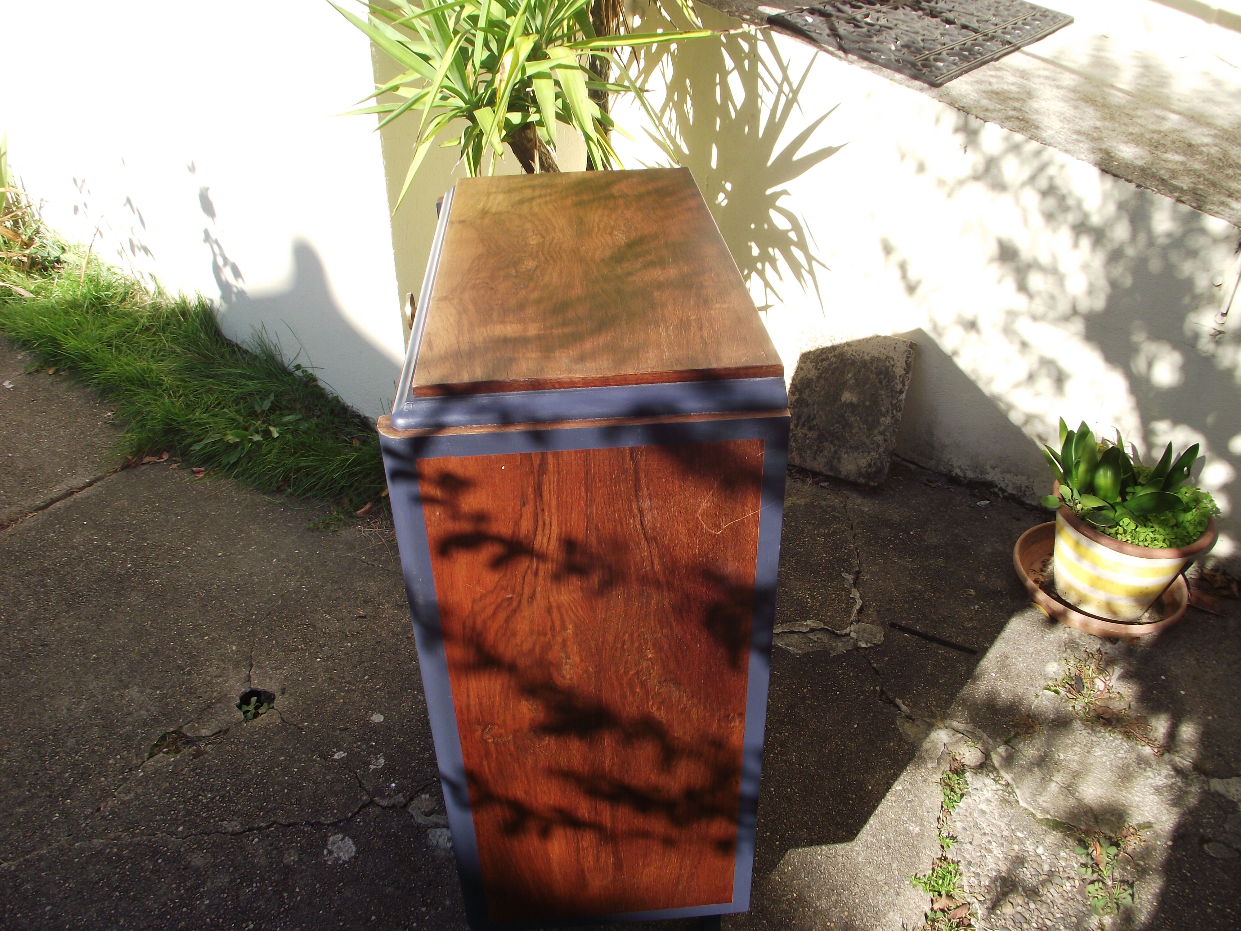 Extra furniture art deco walnut