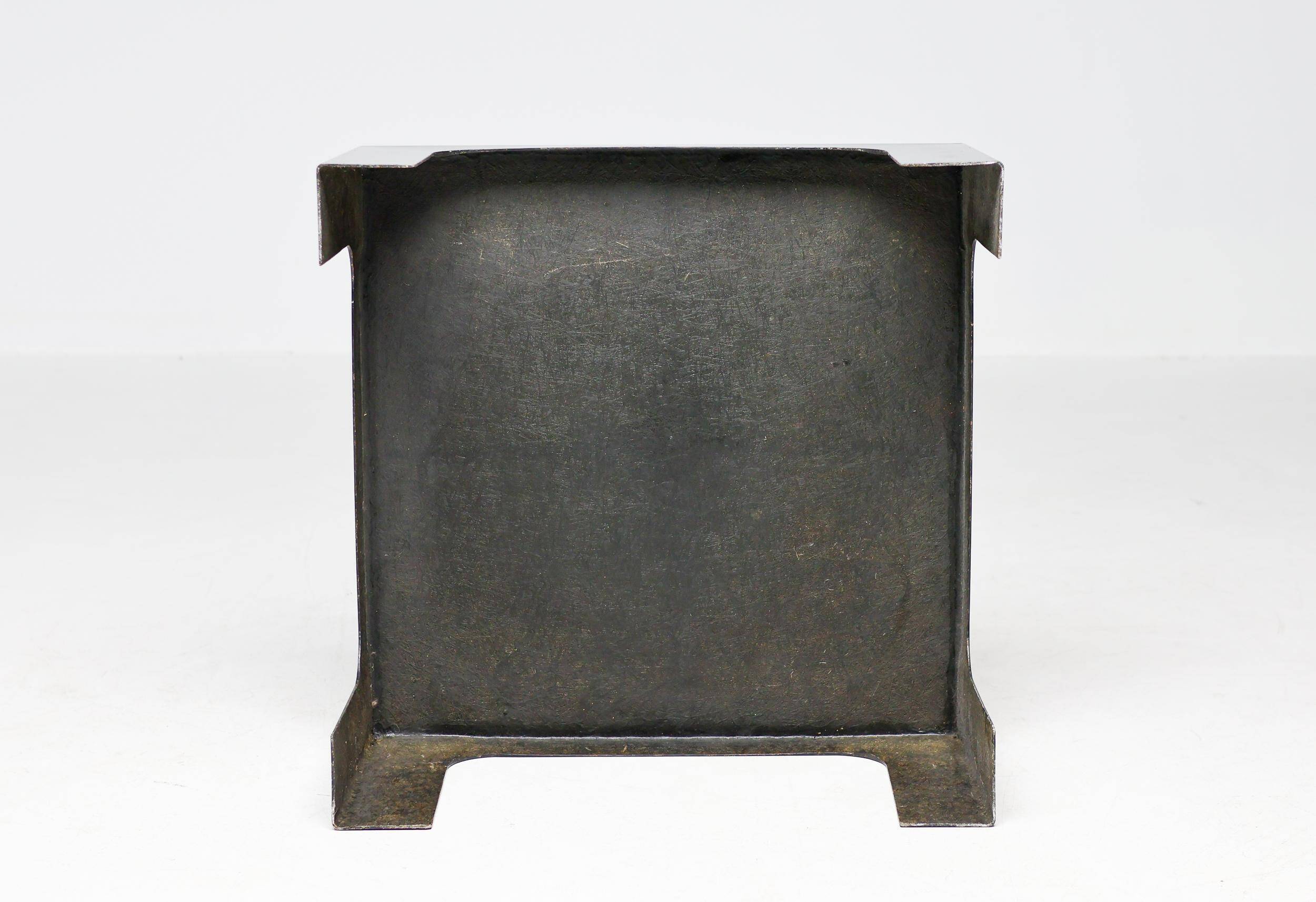 Table basse carrée en fibre de verre noire italienne des années 1970