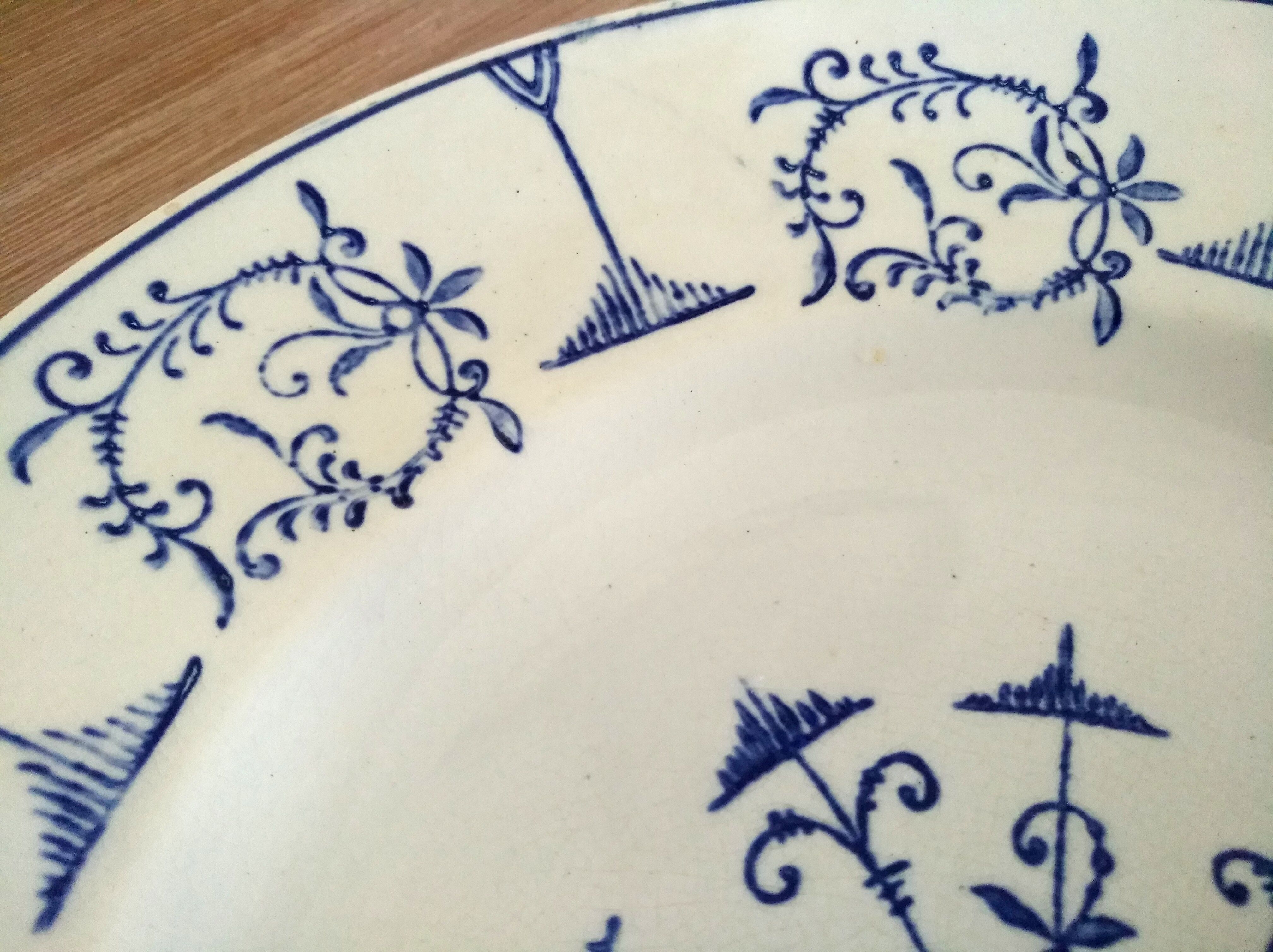 Set of 10 flat plates Moulin des Loups