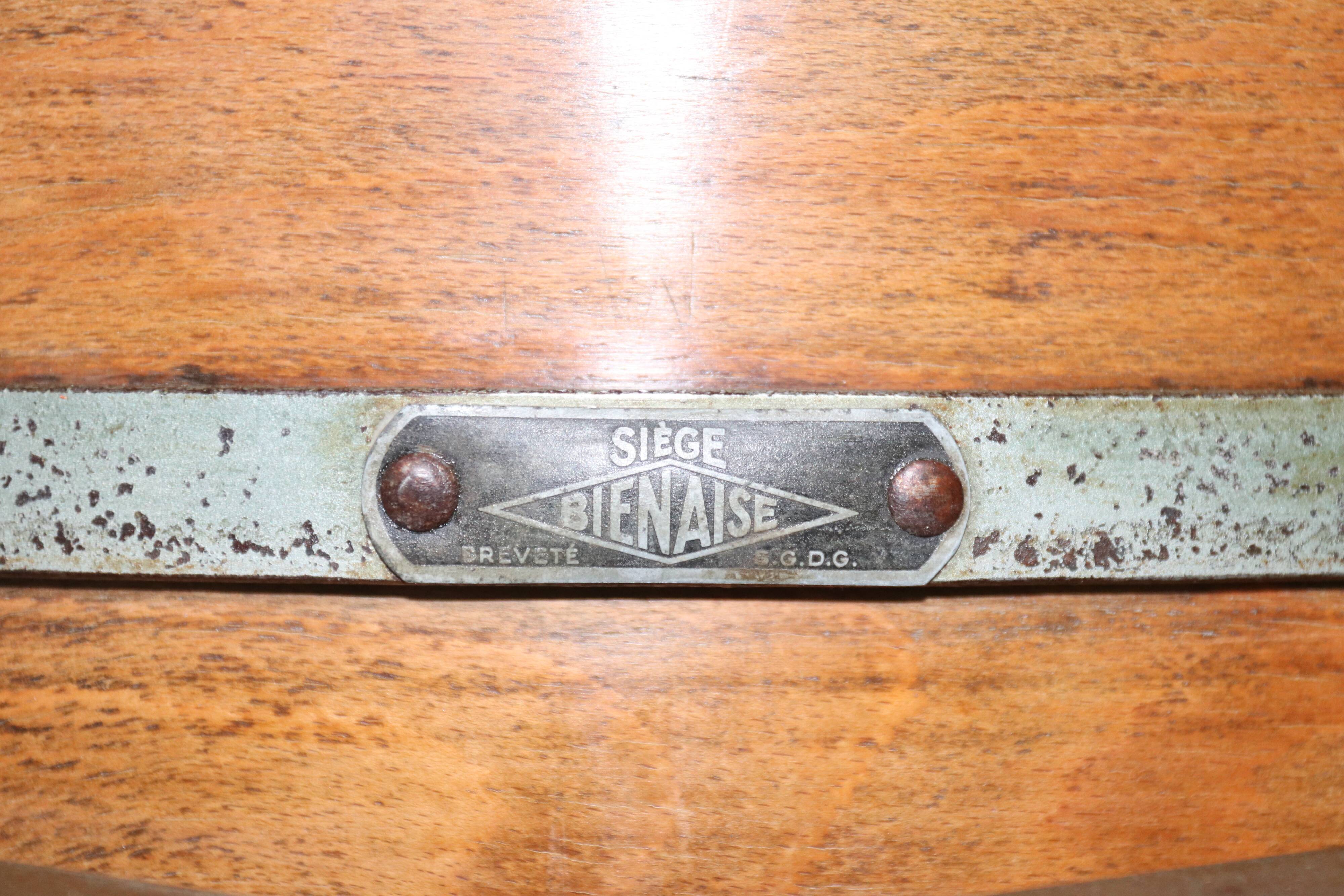 Bienaise workshop chair