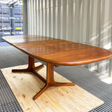 Dyrlund editor, scandinavian table in solid teak