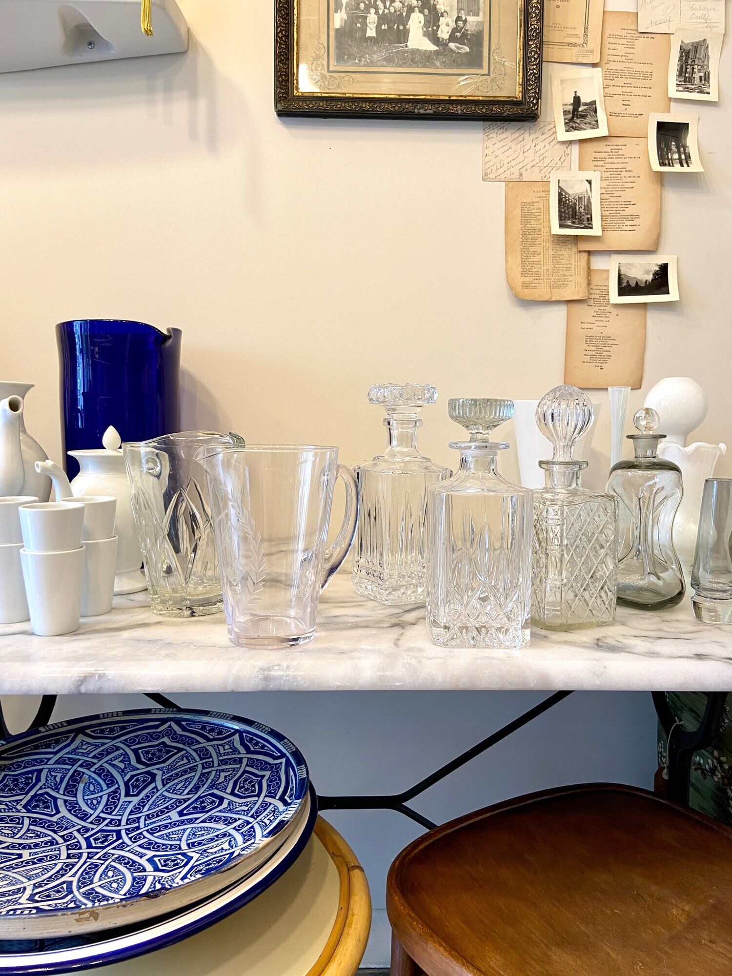 Chiseled glass whiskey decanter