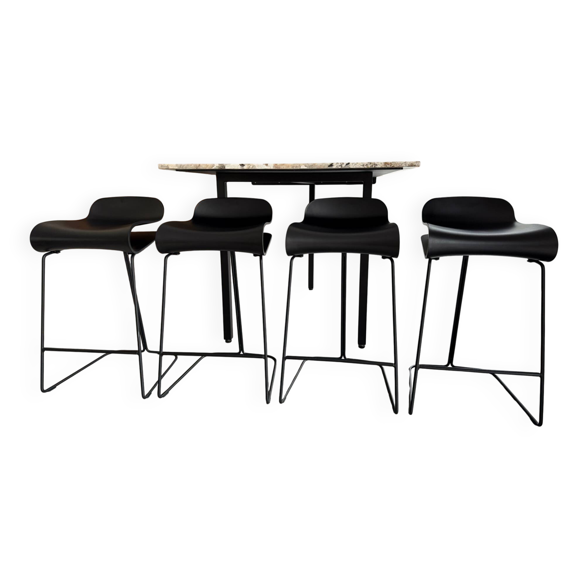 4 tabourets design BCN noirs