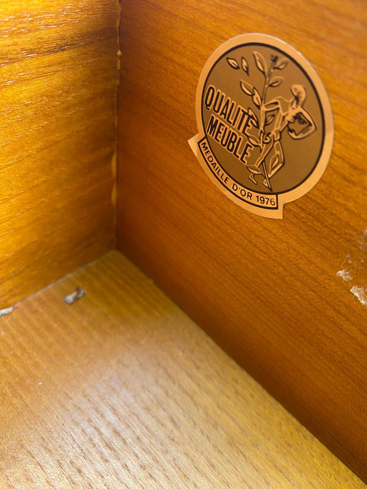 Louis XVI commode in solid cherry wood — Quality Furniture Label 1976