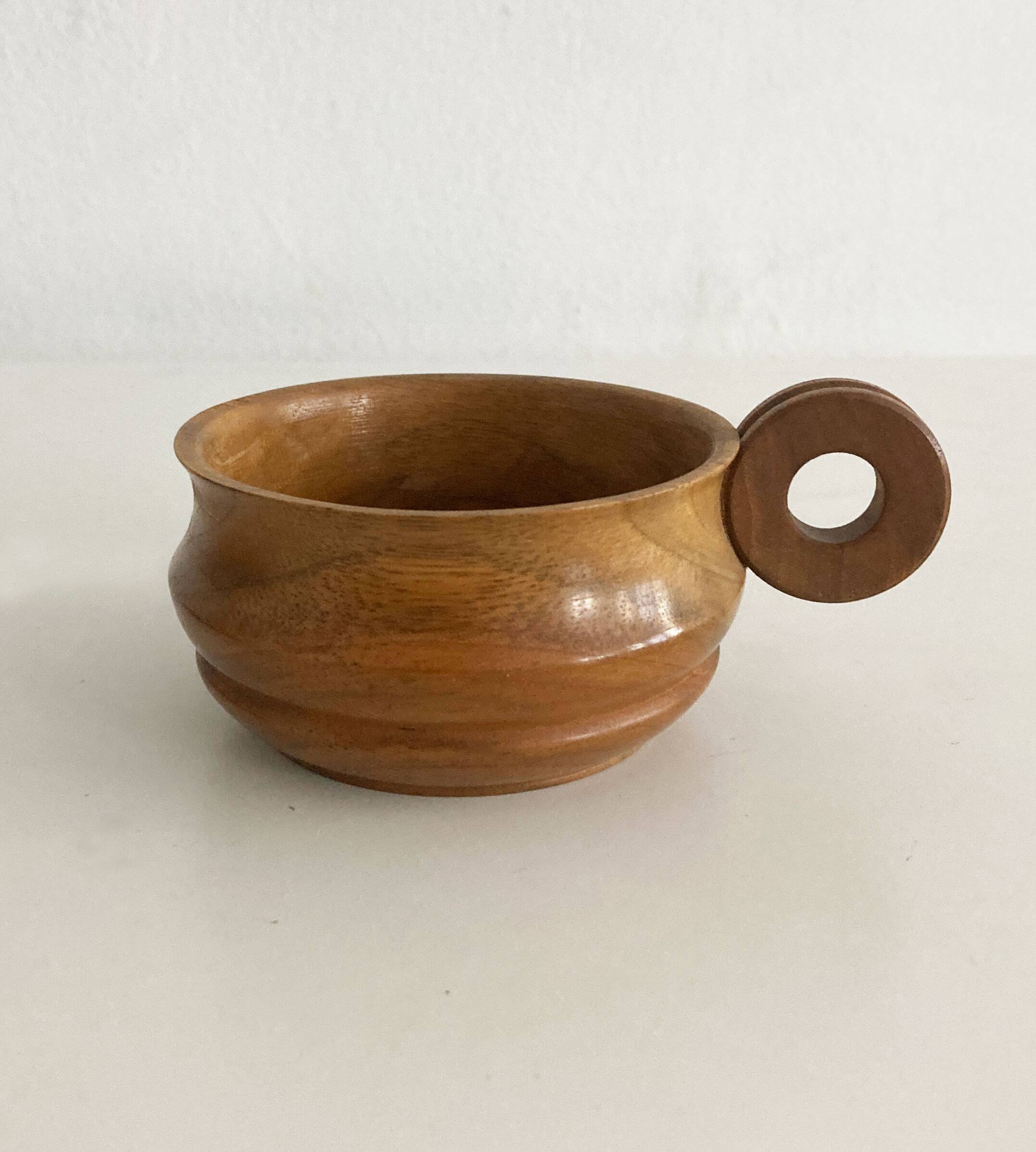 Ensemble de tasses en teck vintage des années 1970
