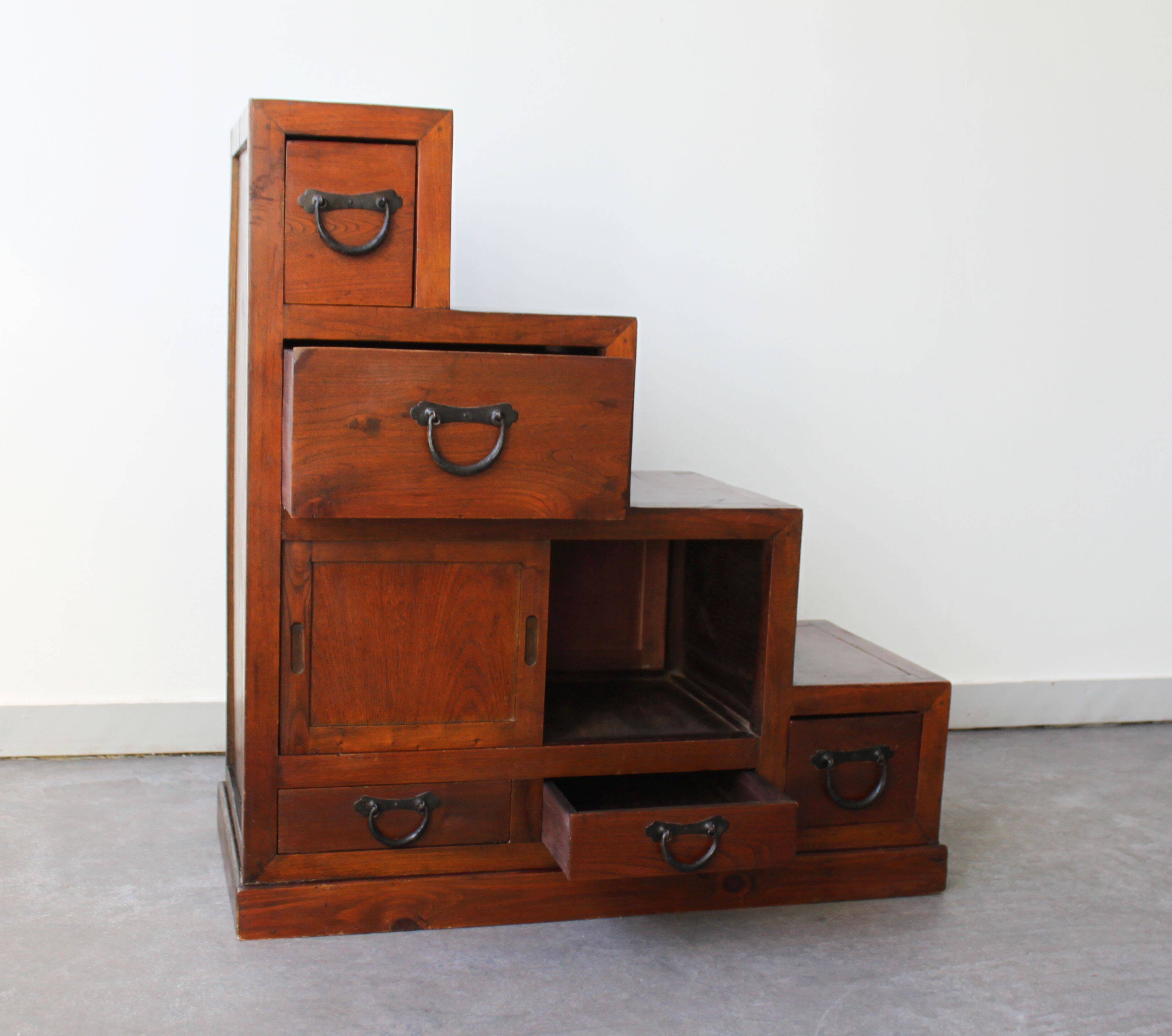 Meuble escaliers, en bois massif, mid century.