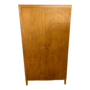 Armoire parisienne