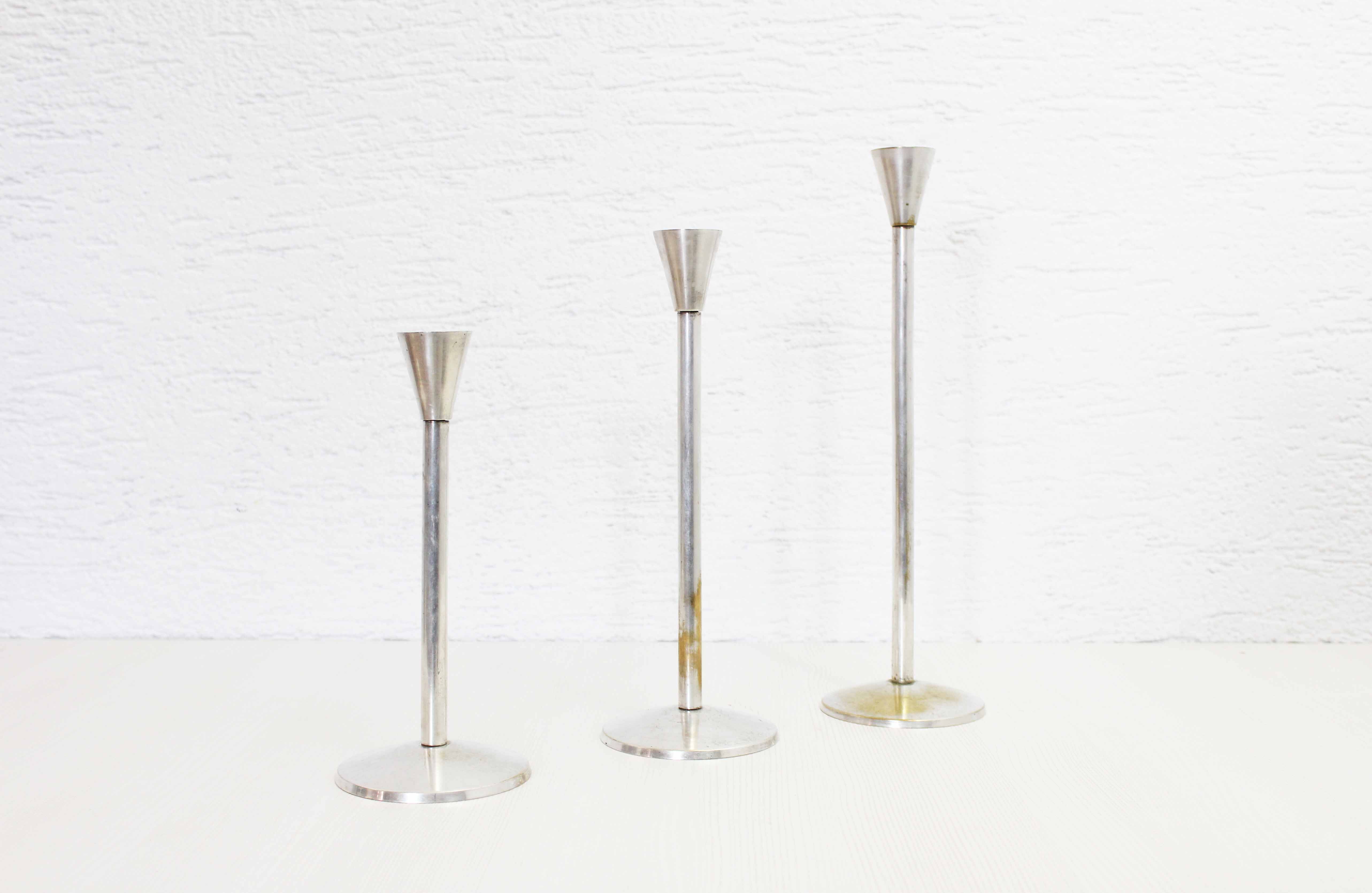 Set of 3 silver metal candle holders