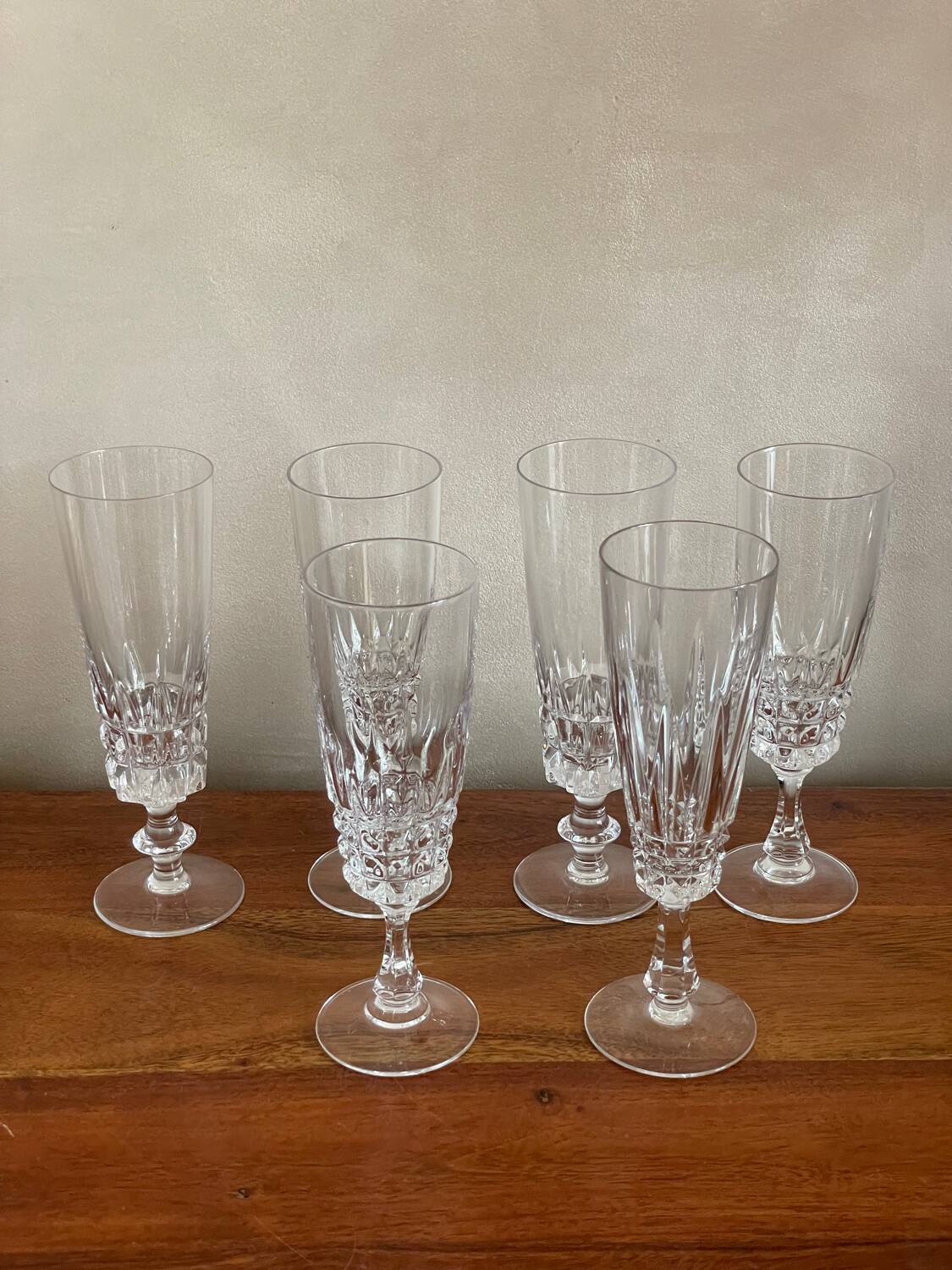 6 Arques crystal champagne glasses