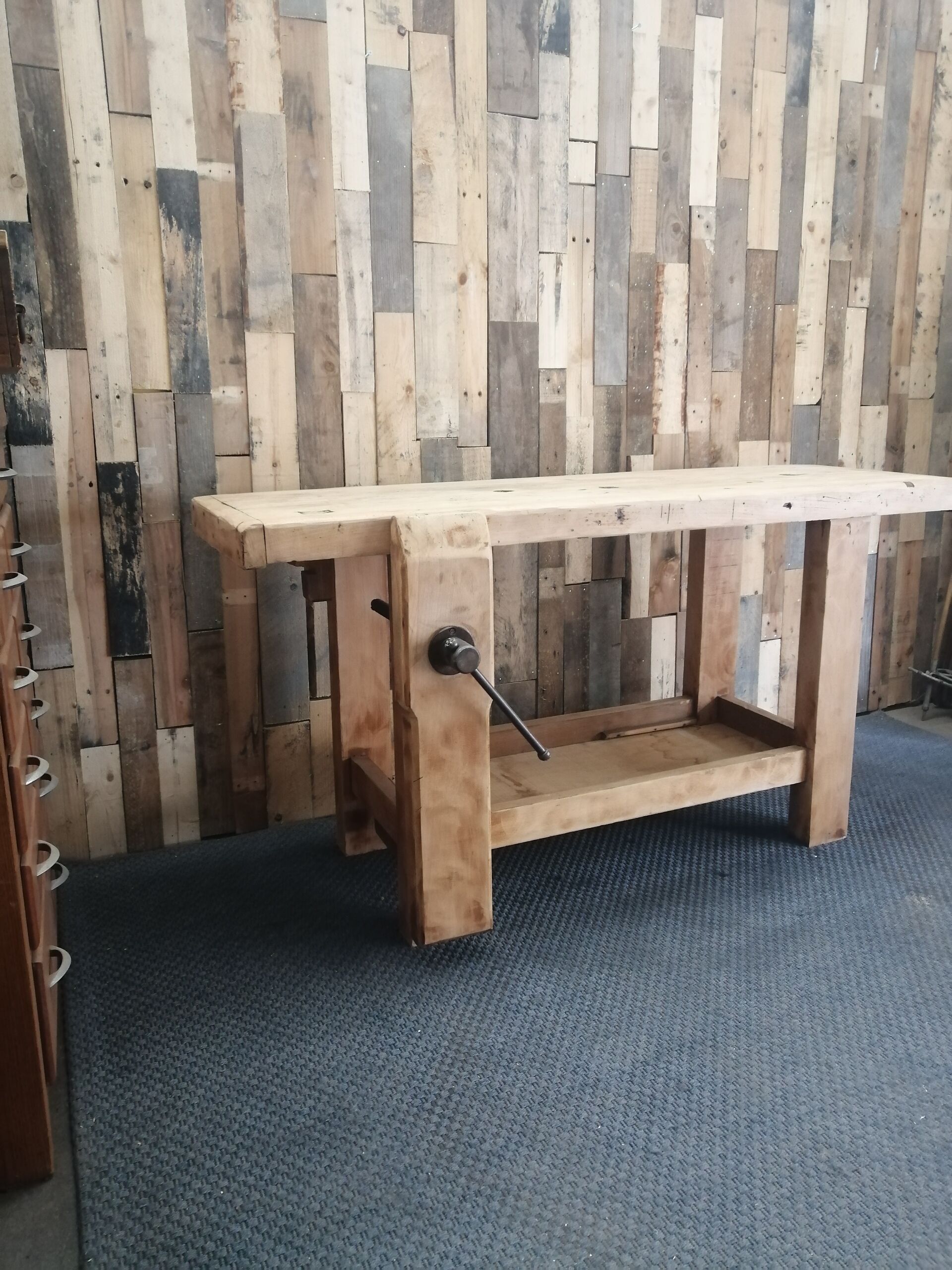 Carpenter's workbench