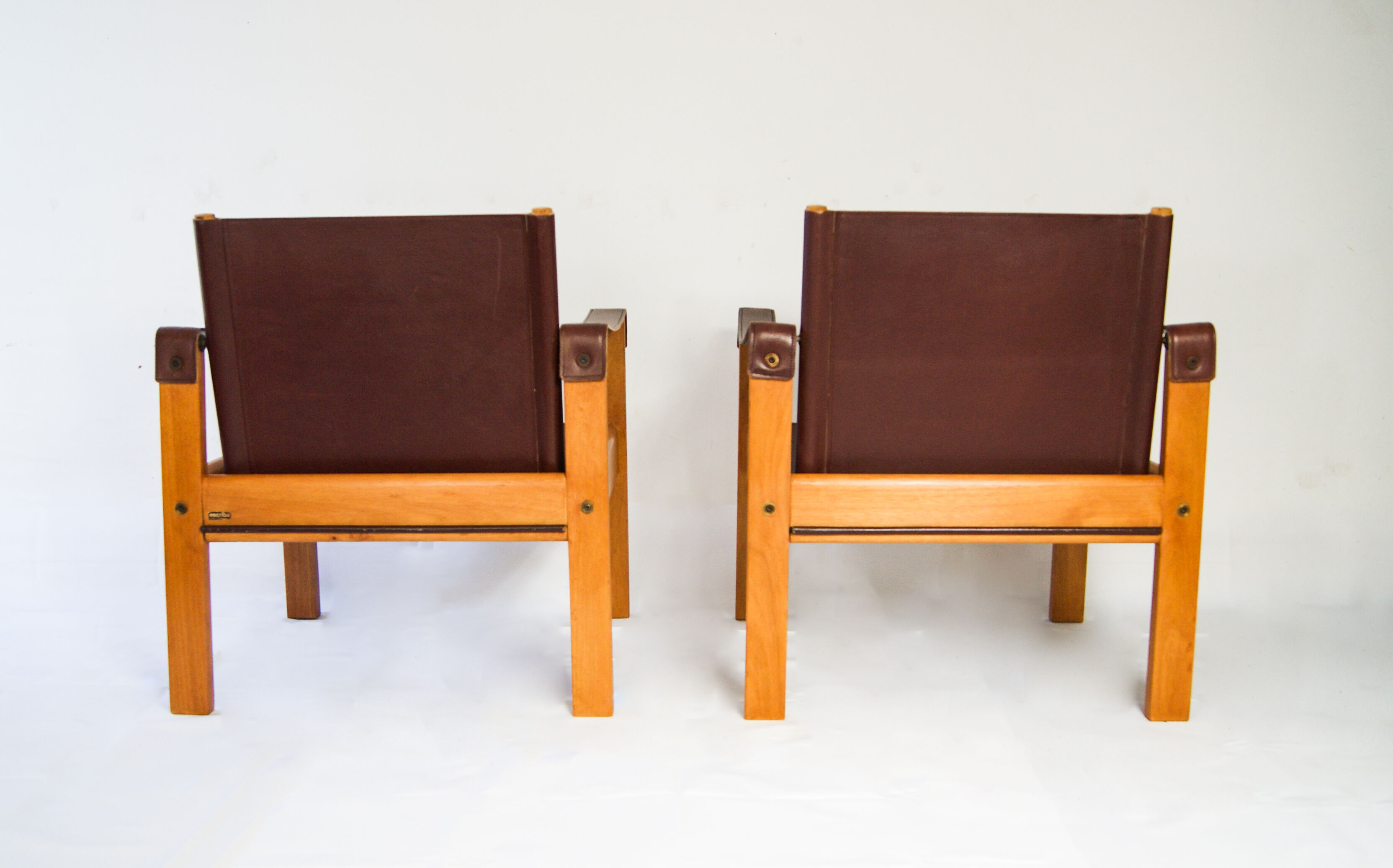Karl Heinz Bergmiller For Escriba, Pair of Safari Leather Armchairs and Matching Coffee Table