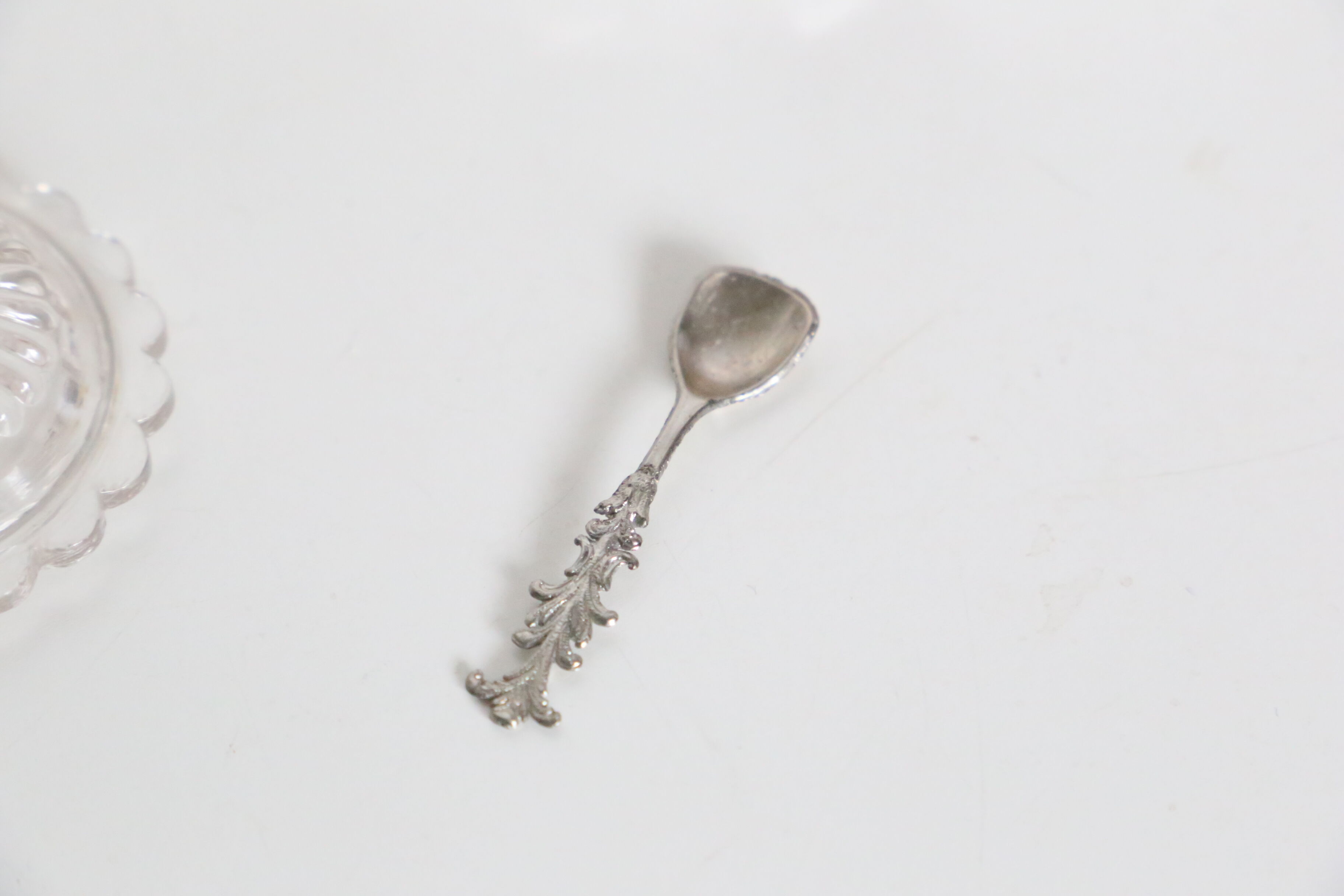 Serviteur de table, sel poivre et moutarde, en verre moulé, antiquité, vintage