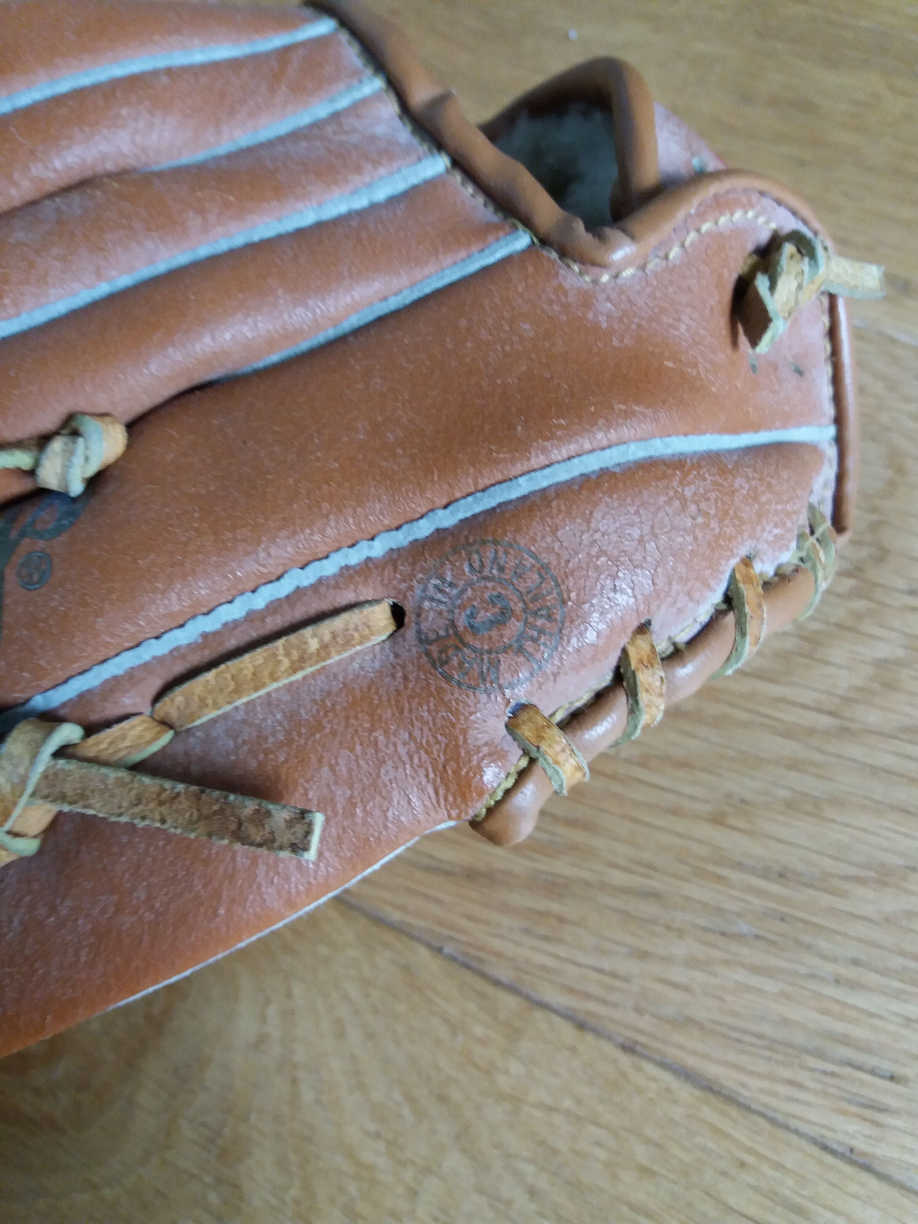 Rawlings mark macgwire baseball glove