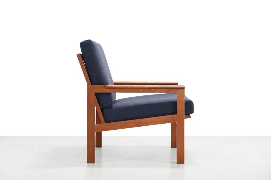 Oak Illum Wikkelso Capella armchair by Niels Eilersen