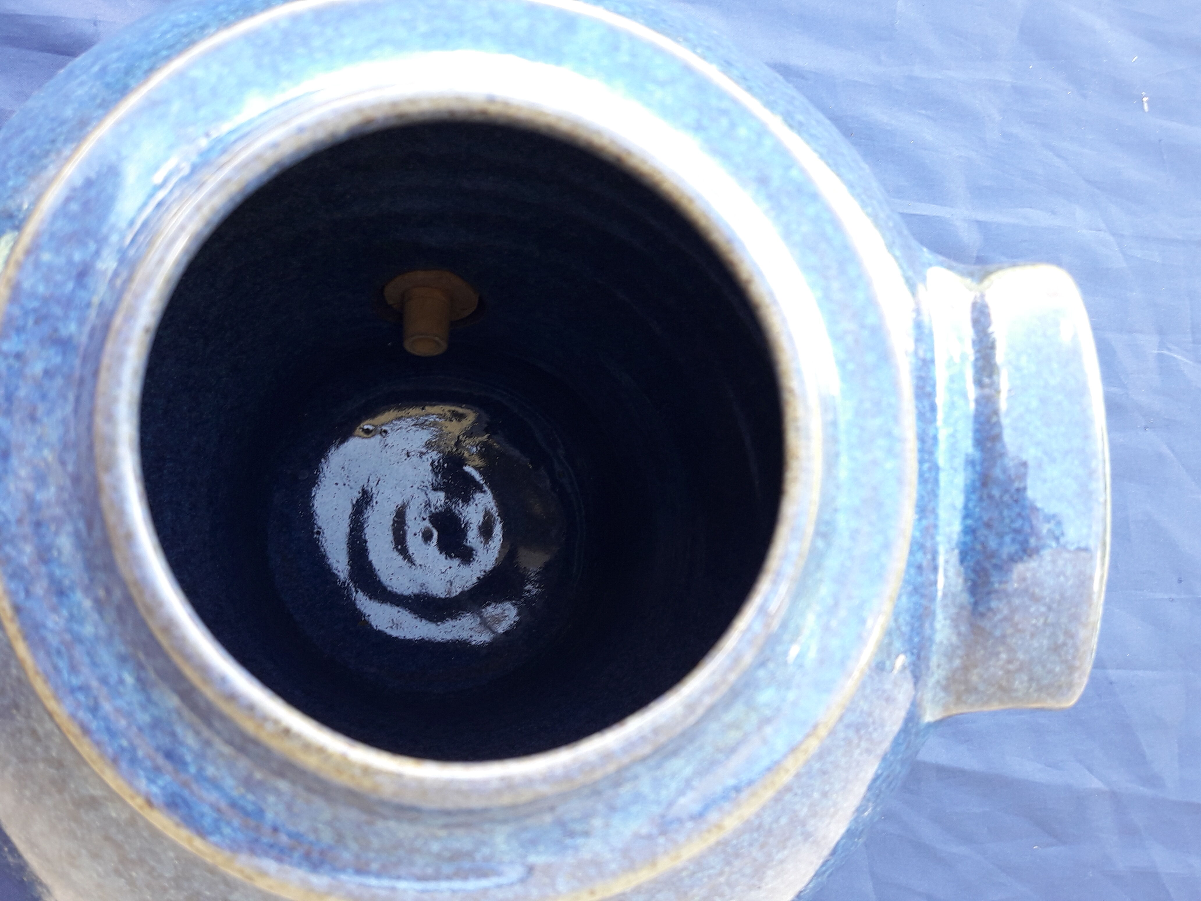 Blue enamelled sandstone vinaigrier 3 L H 26 cm