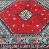 Old oriental carpet in handmade wool 200 x 150 cm