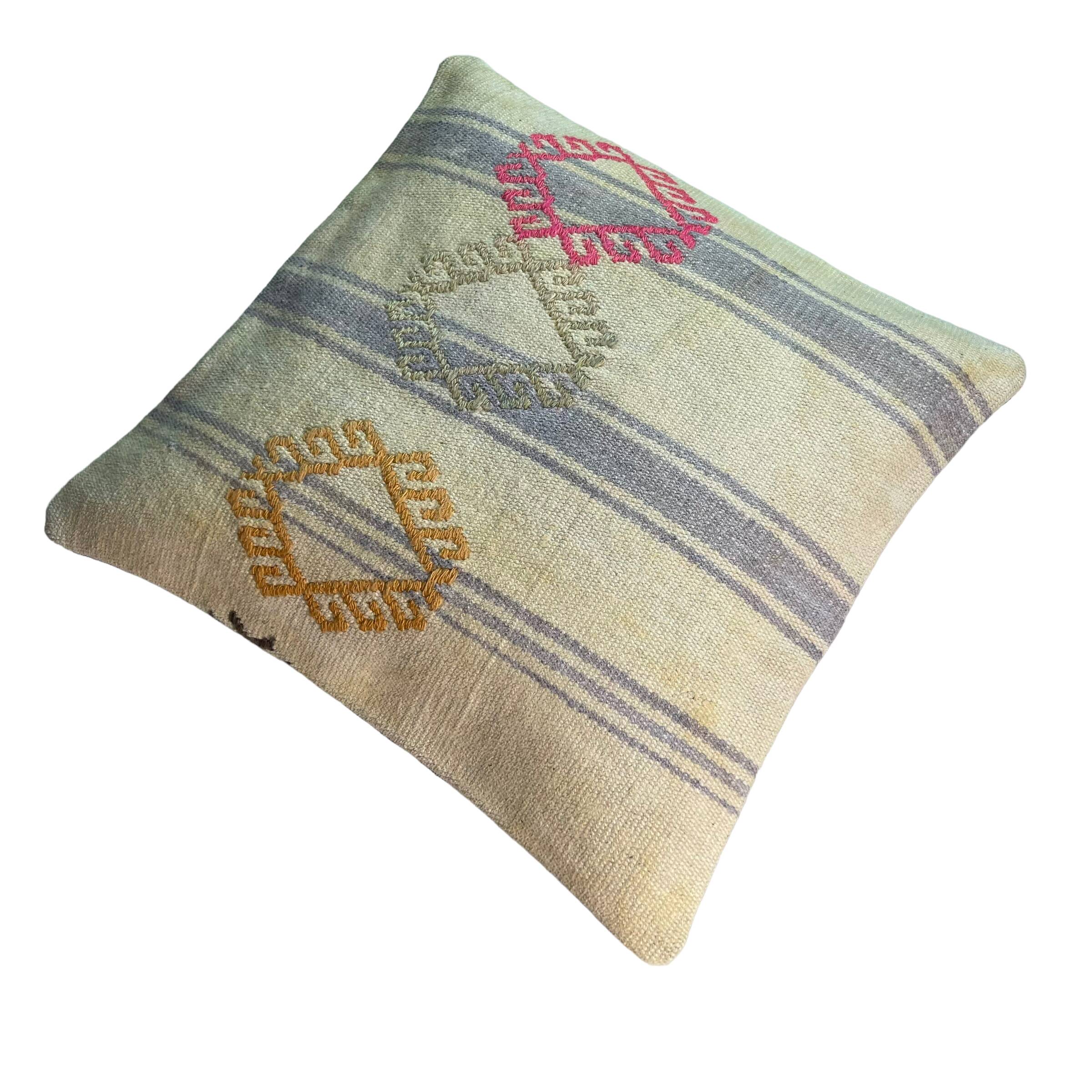 Vintage turkish kilim cushion cover , 40 x 40 cm