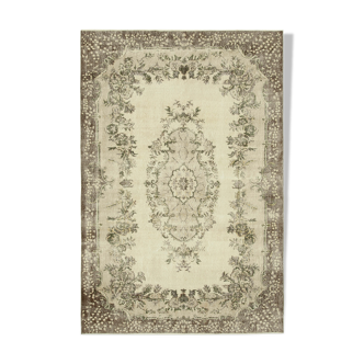 Hand-knotted turkish beige carpet 209 cm x 309 cm