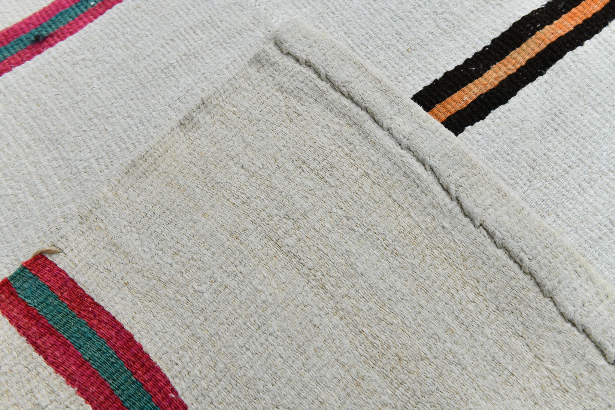 6x8 pinstriped turkish rug, 184x253cm