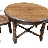 Round coffee table and 2 tripod stools