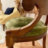 Velvet seated convertible-style chair