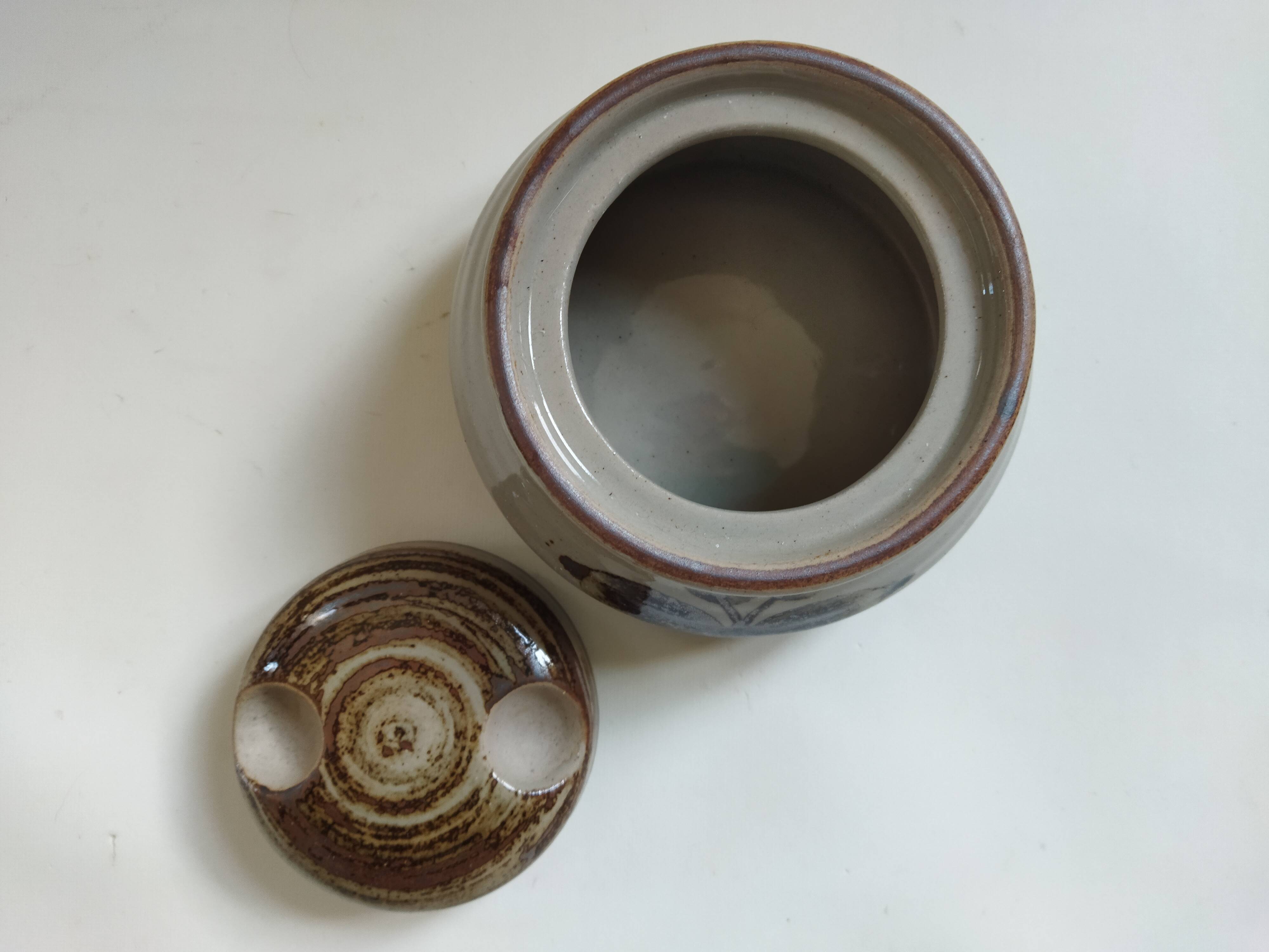 Arnon sandstone sugar bowl