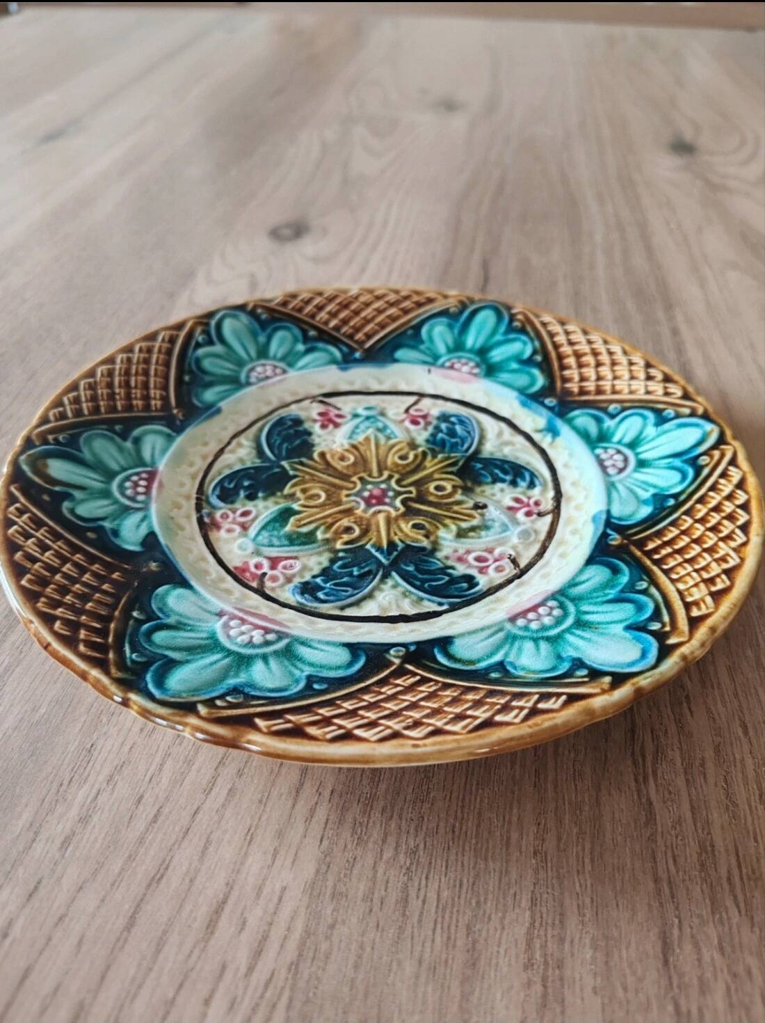 Majolica plate