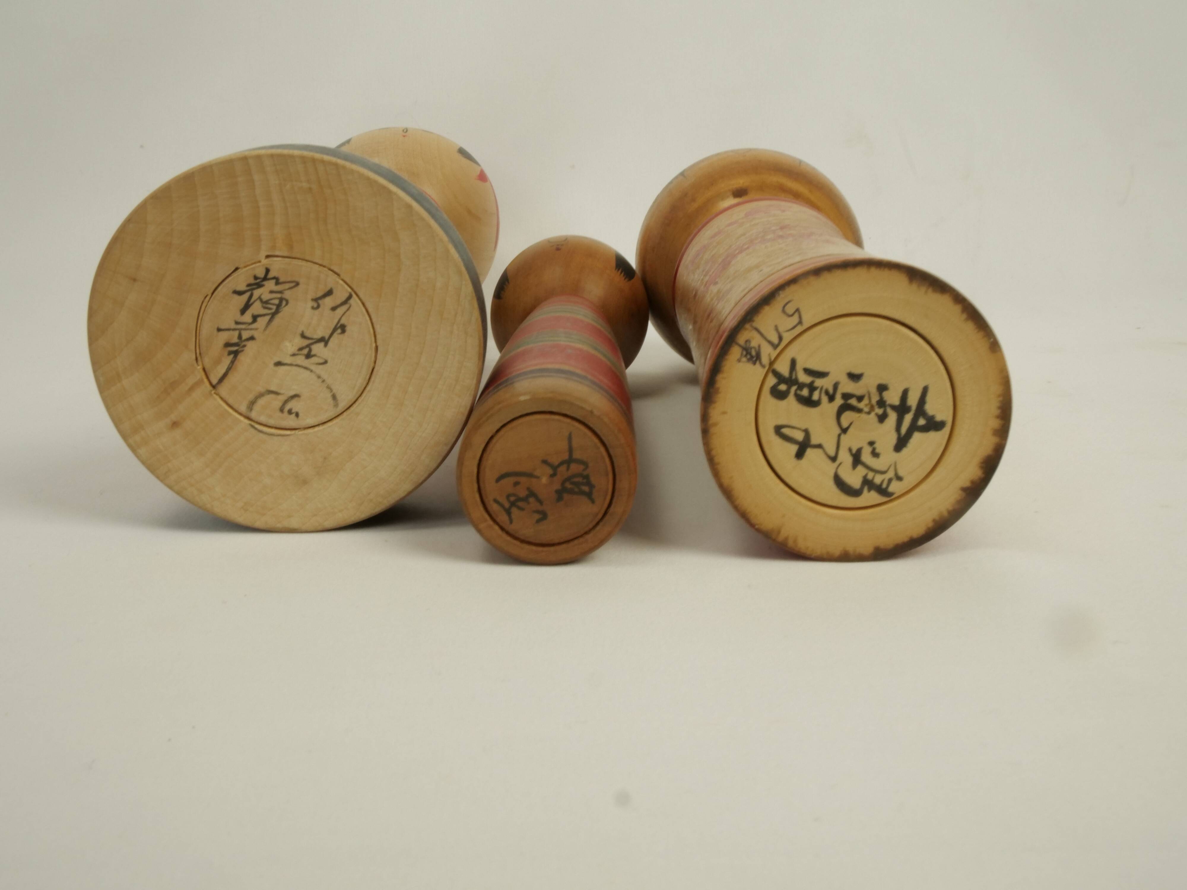 Lot of 3 japanese kokeshi dolls