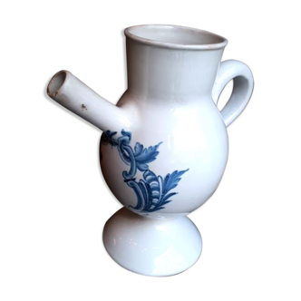 Chevrette en porcelaine 18ème siècle