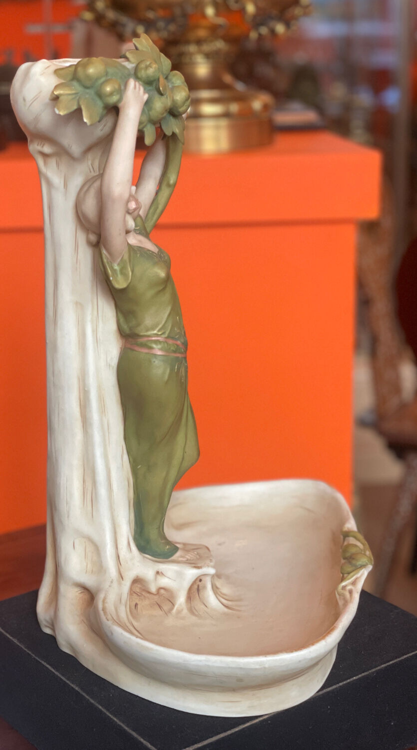 Empty pocket Royal Dux