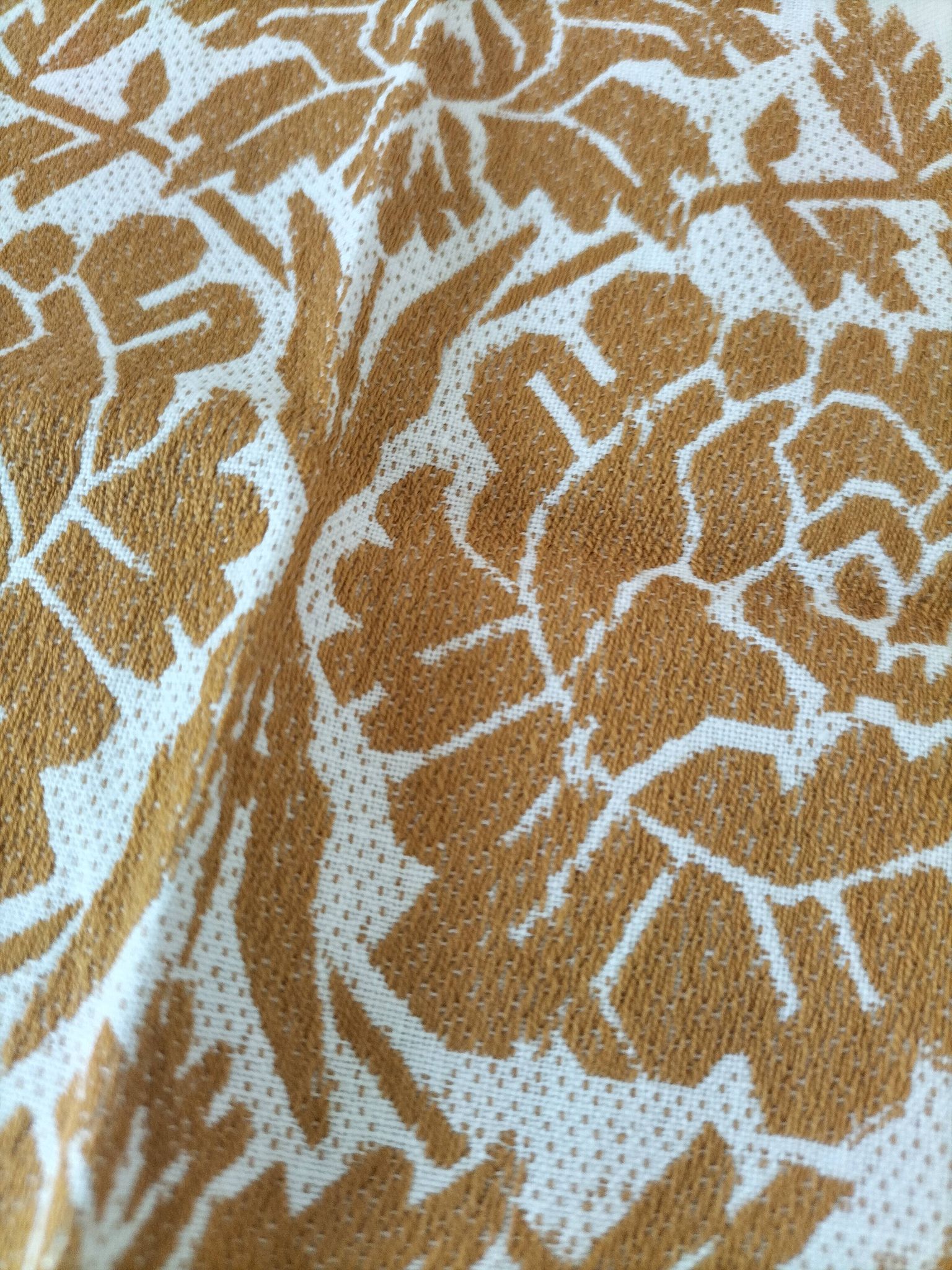 Nappe et 8 serviettes vintage – tons caramel et moutarde dorée