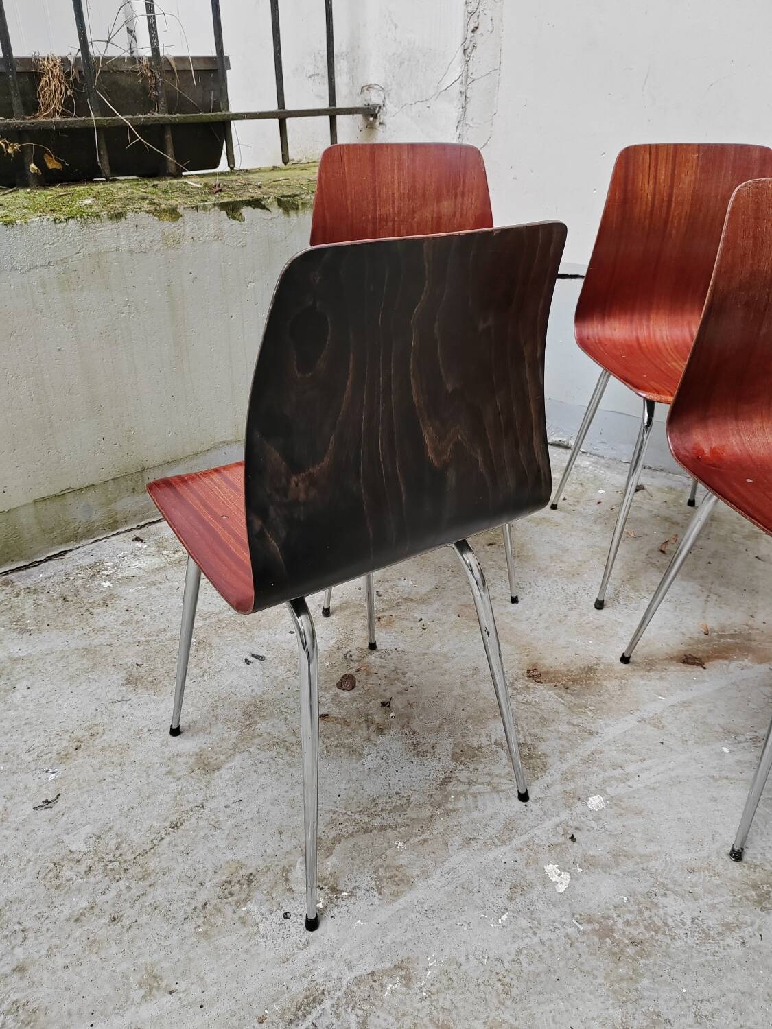 4 plywood chairs
