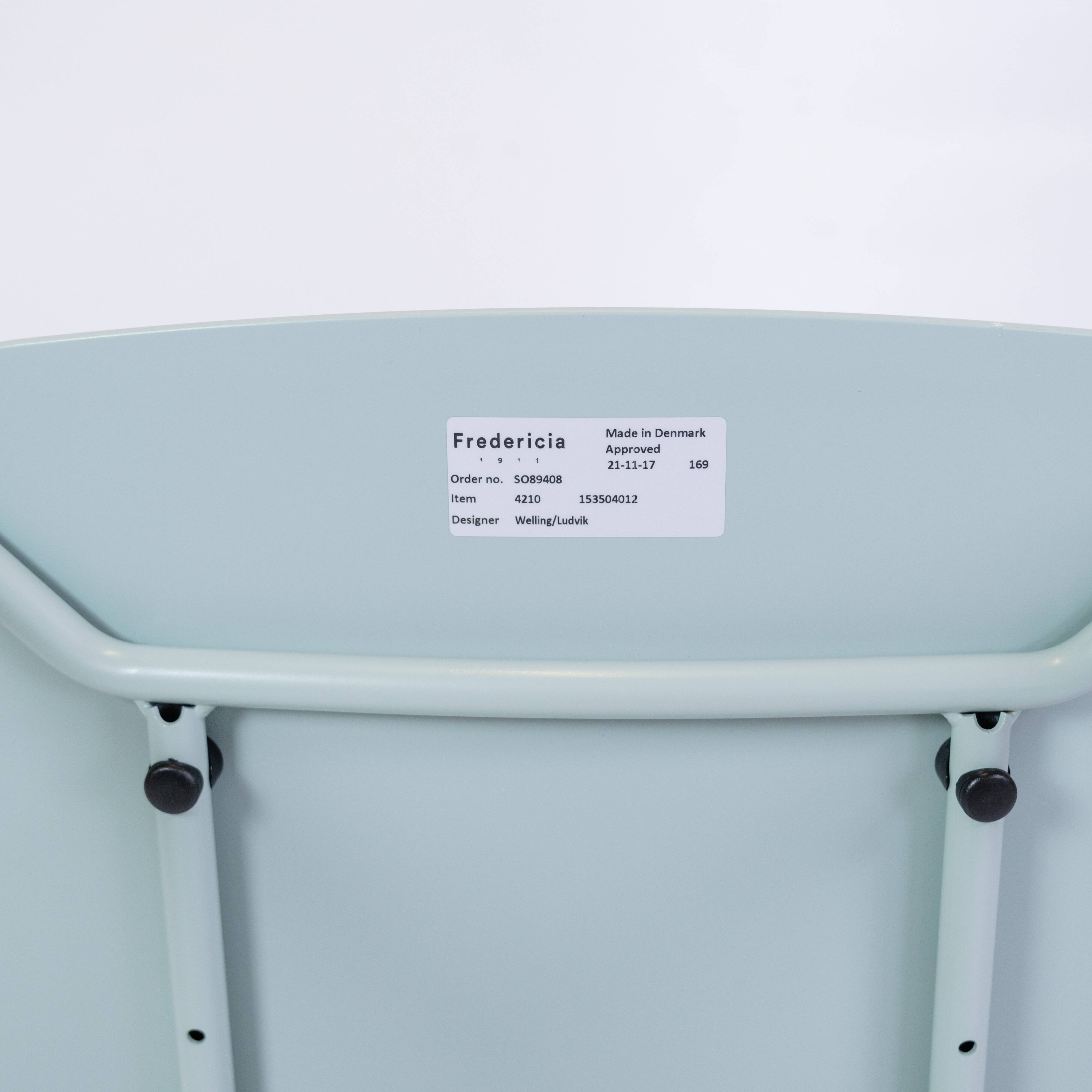 Set Of 6 Pato Chairs Lacquered In Blue With Black Armrests By Hee Willing & Ludvik For Fritz Hansen