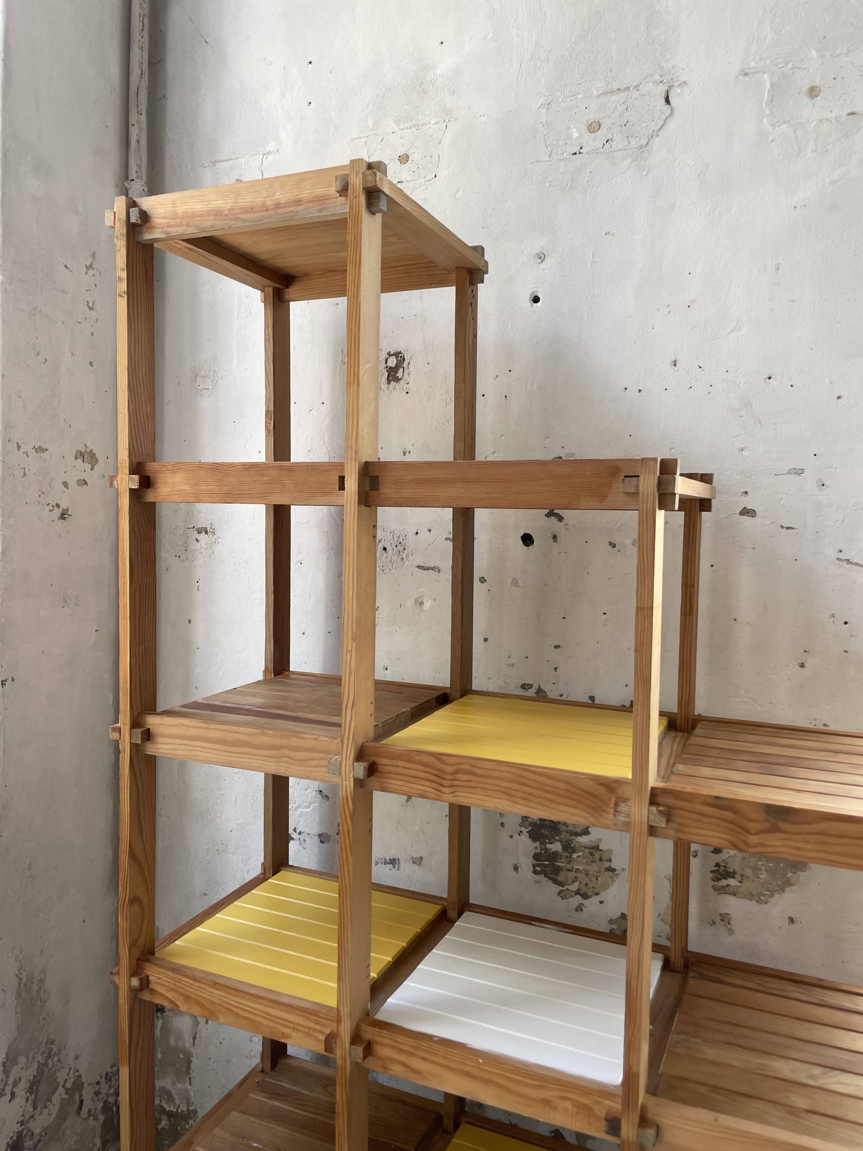 Bauhaus Maison Regain yellow white shelf