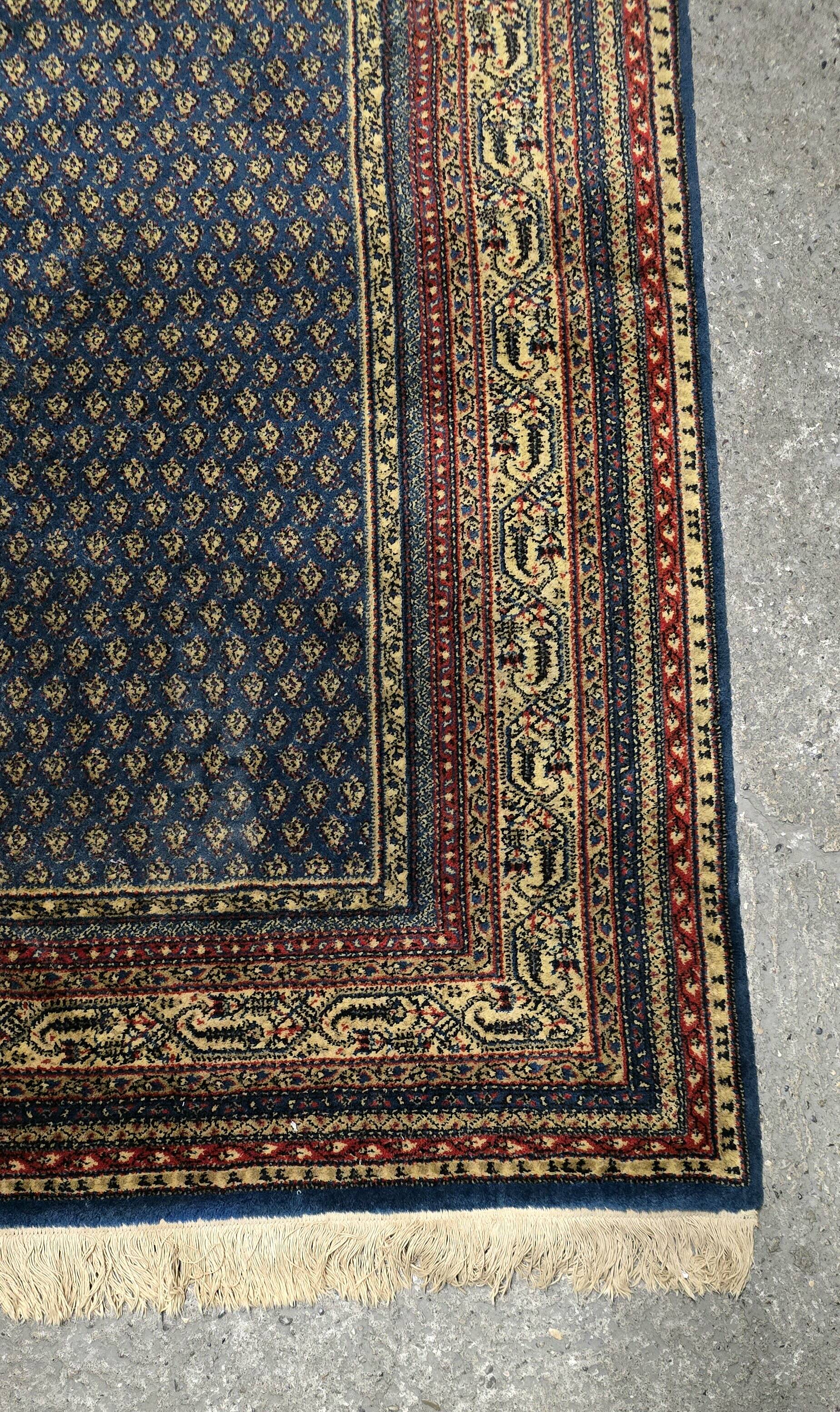 Mechanical wool carpet - 20th century