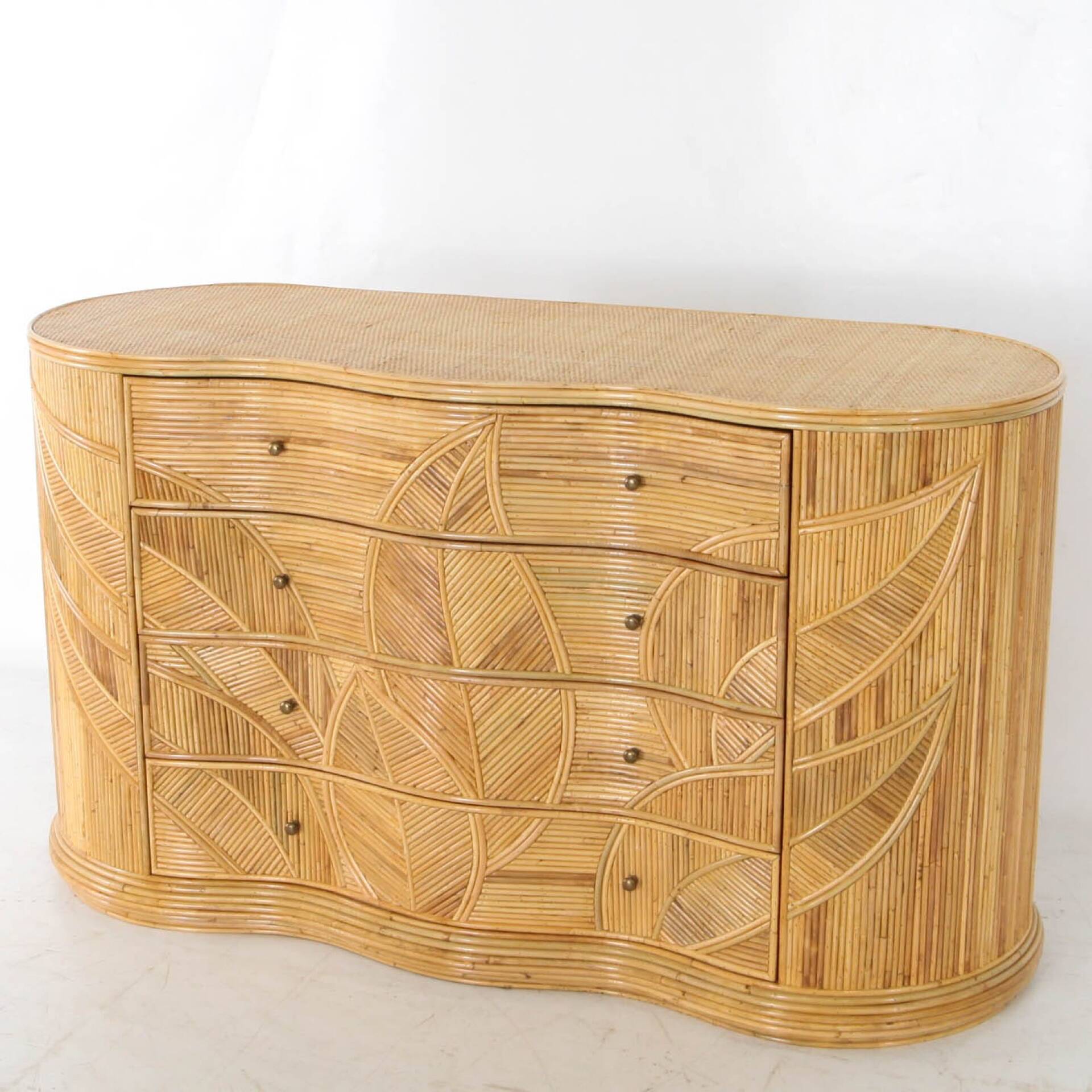 Commode « feuilles » en rotin 