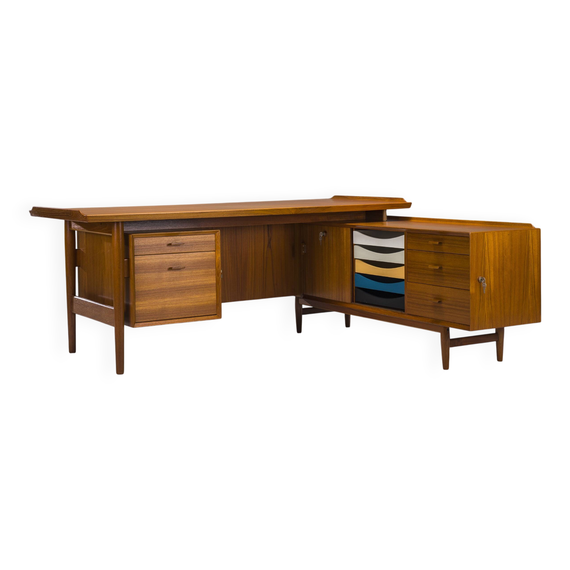 Executive Desk Model 209 in Teak by Arne Vodder for Sibast, 1955