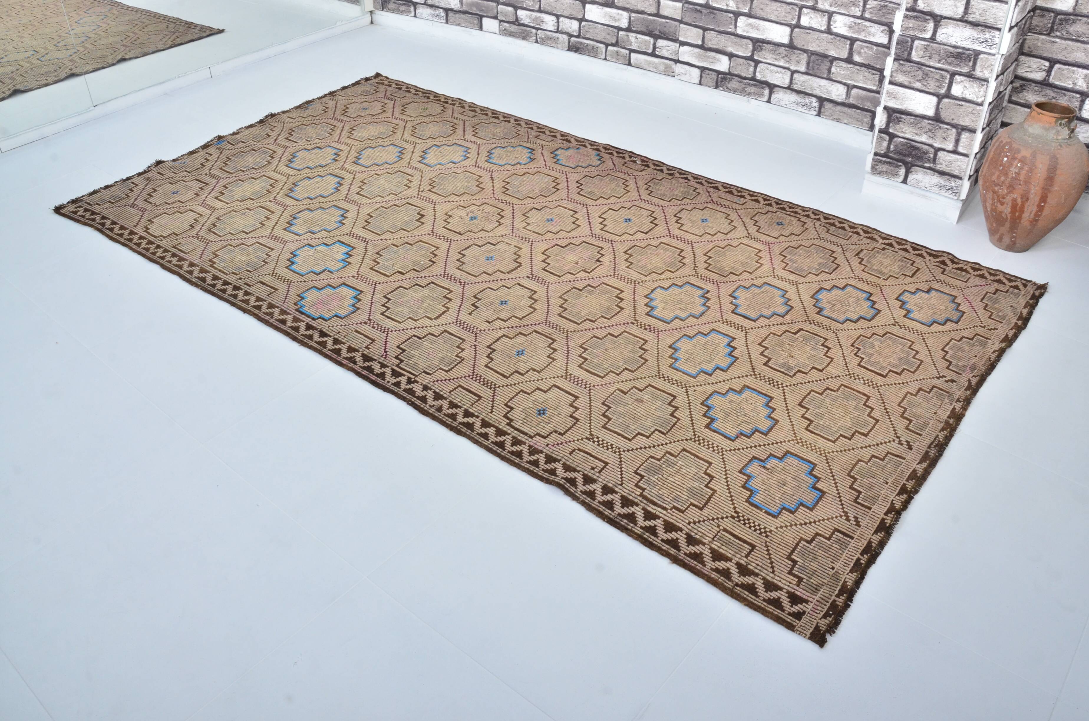 Vintage Anatolian Floor Kilim Rug, Reference 3542