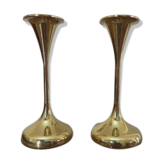 Pair of Scandinavian brass candlesticks, 70s tulip feet