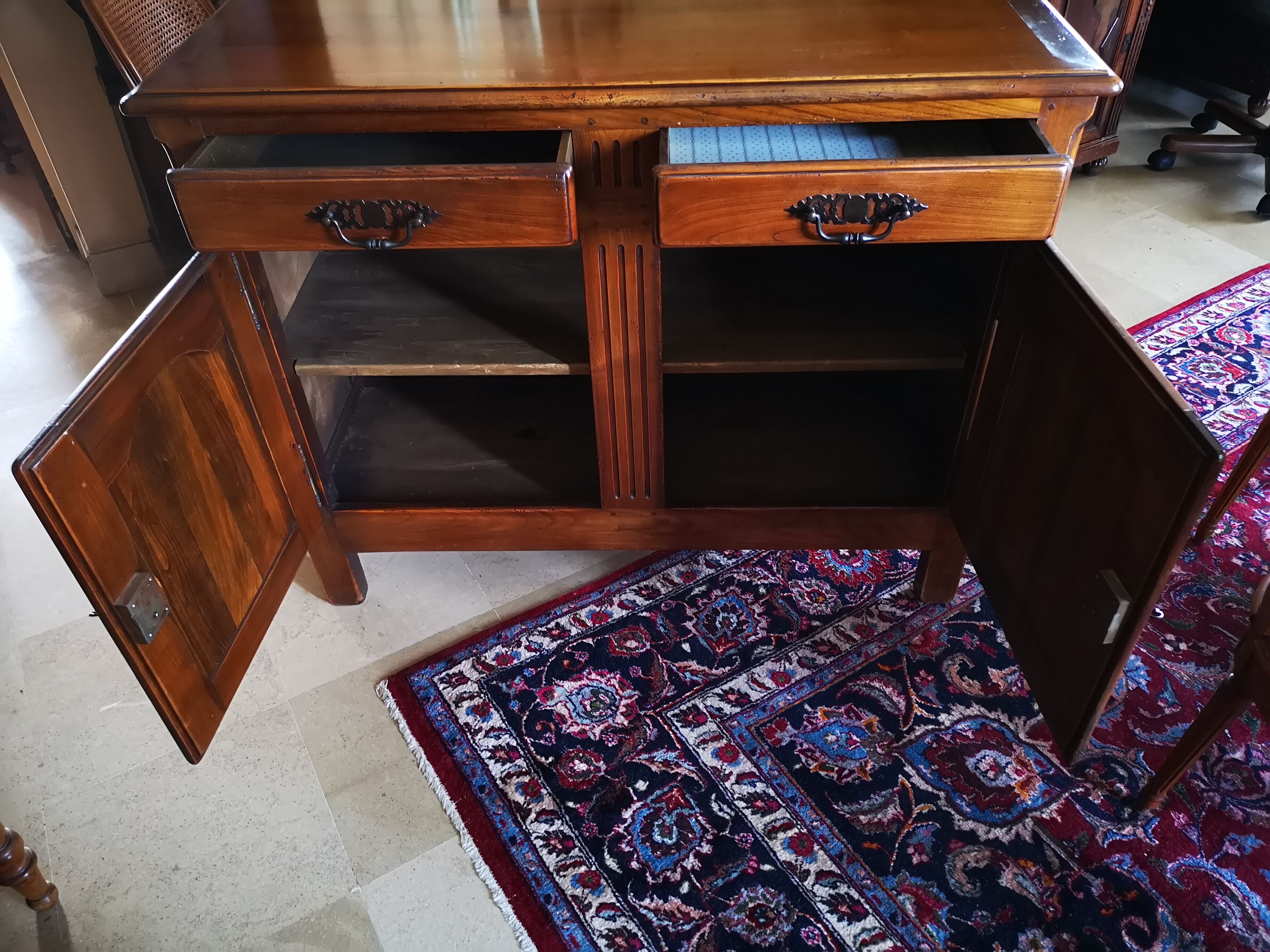 Buffet XXy in solid wood