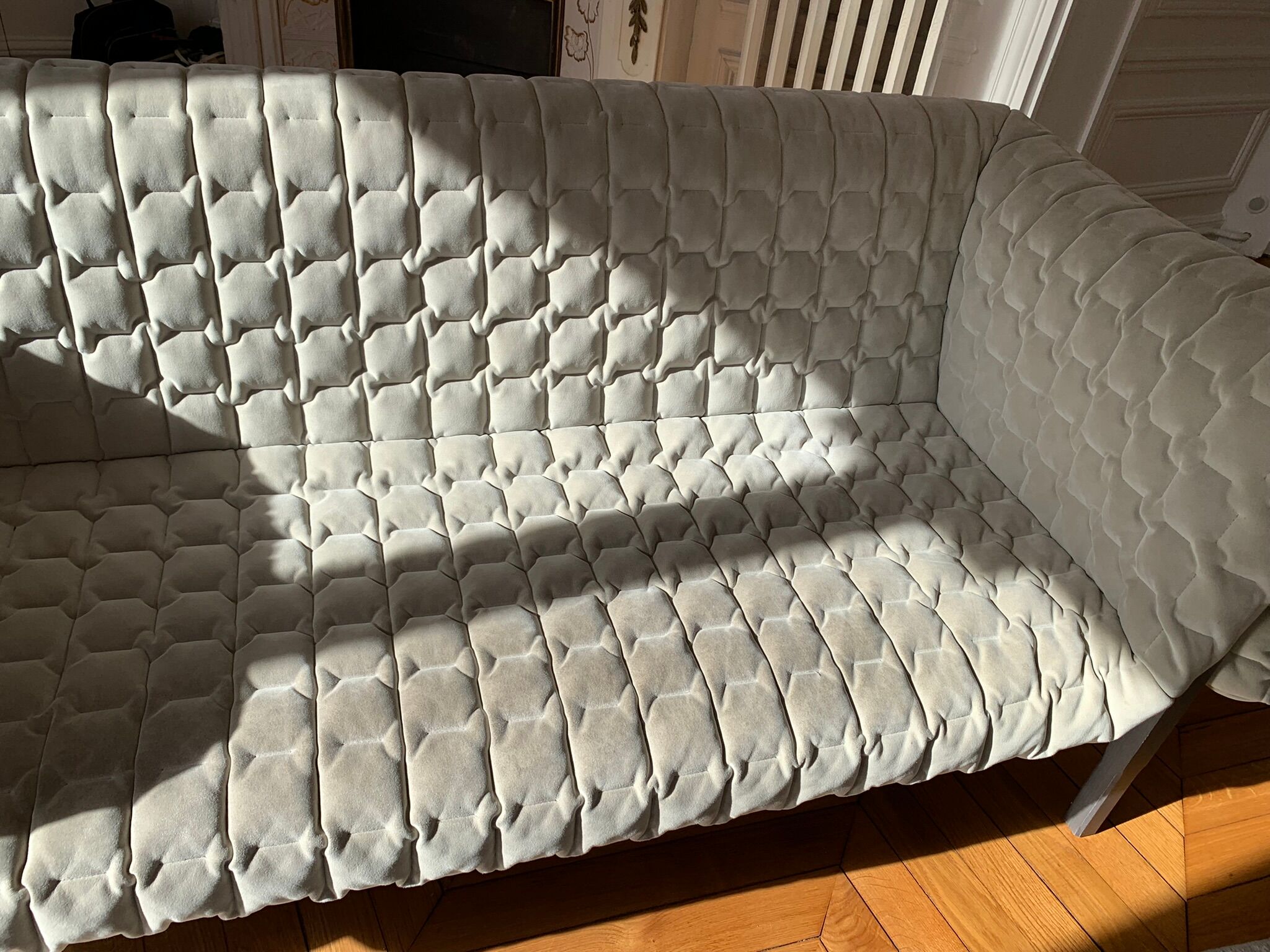 Ruche sofa by Inga Sempé Ligne Roset
