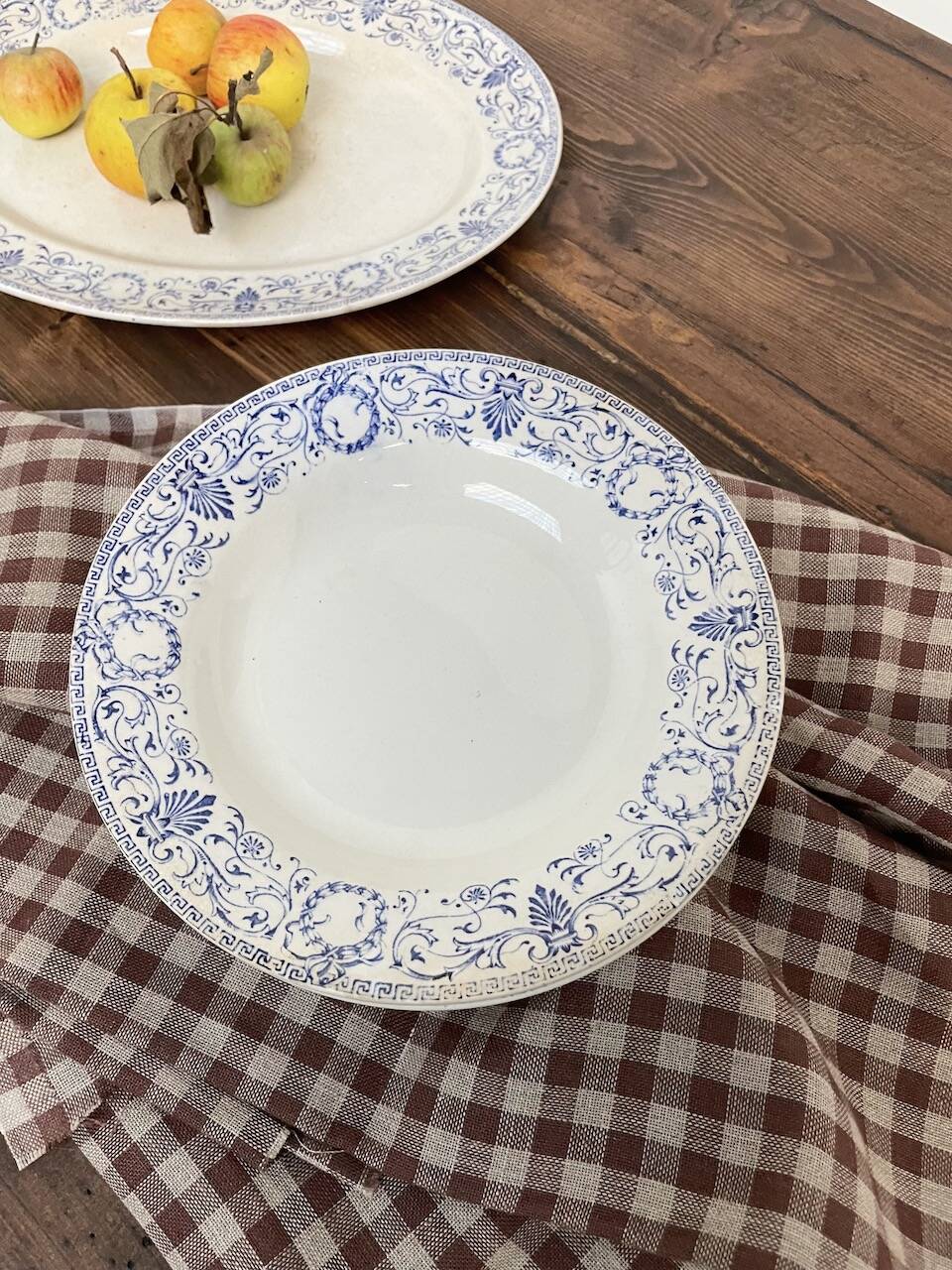 Set of 23 pieces of Marie Louise ironstone service