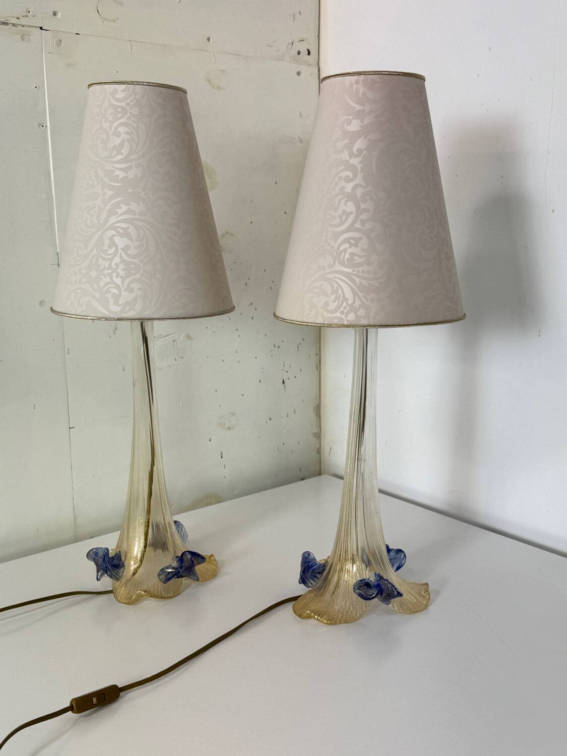 Set de 2 lampes de table italiennes vénitiennes vintage romantiques en verre de Murano.