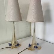 Set of 2 vintage romantic Venetian Italian table lamps in Murano glass.