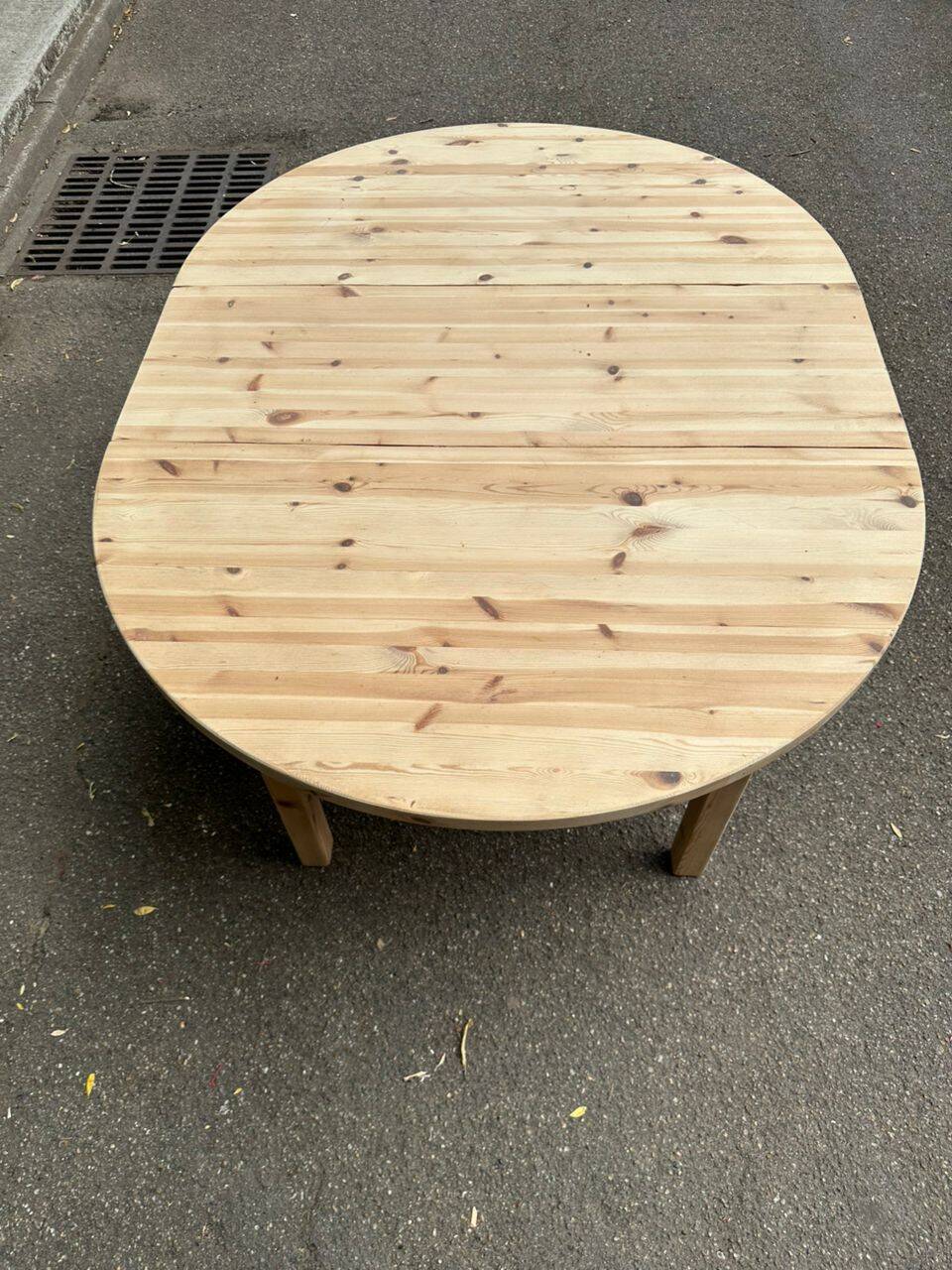 Table de repas ronde, ovale extensible scandinave en sapin poncé