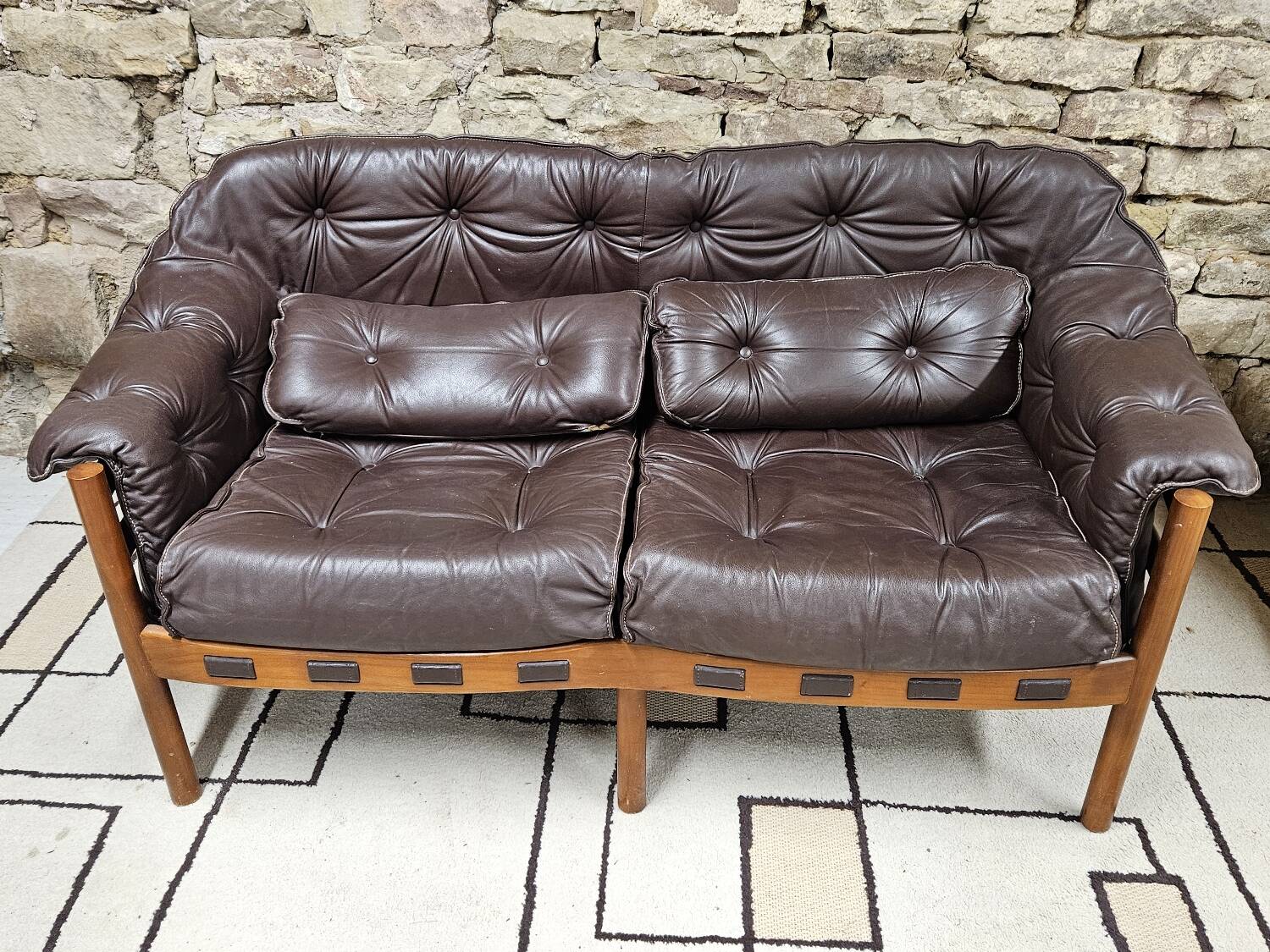 Canapé 2 places vintage cuir Coja Suède 1960