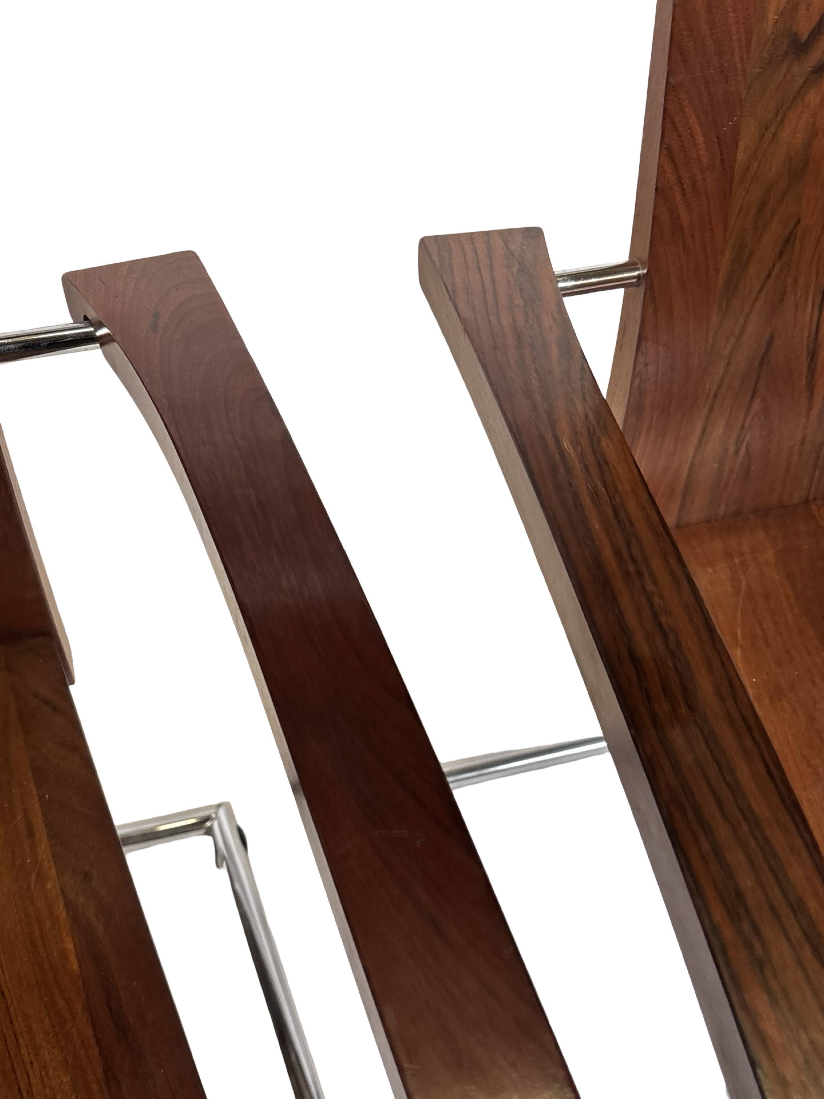 Ensemble vintage de quatre chaises design en hêtre massif chrome