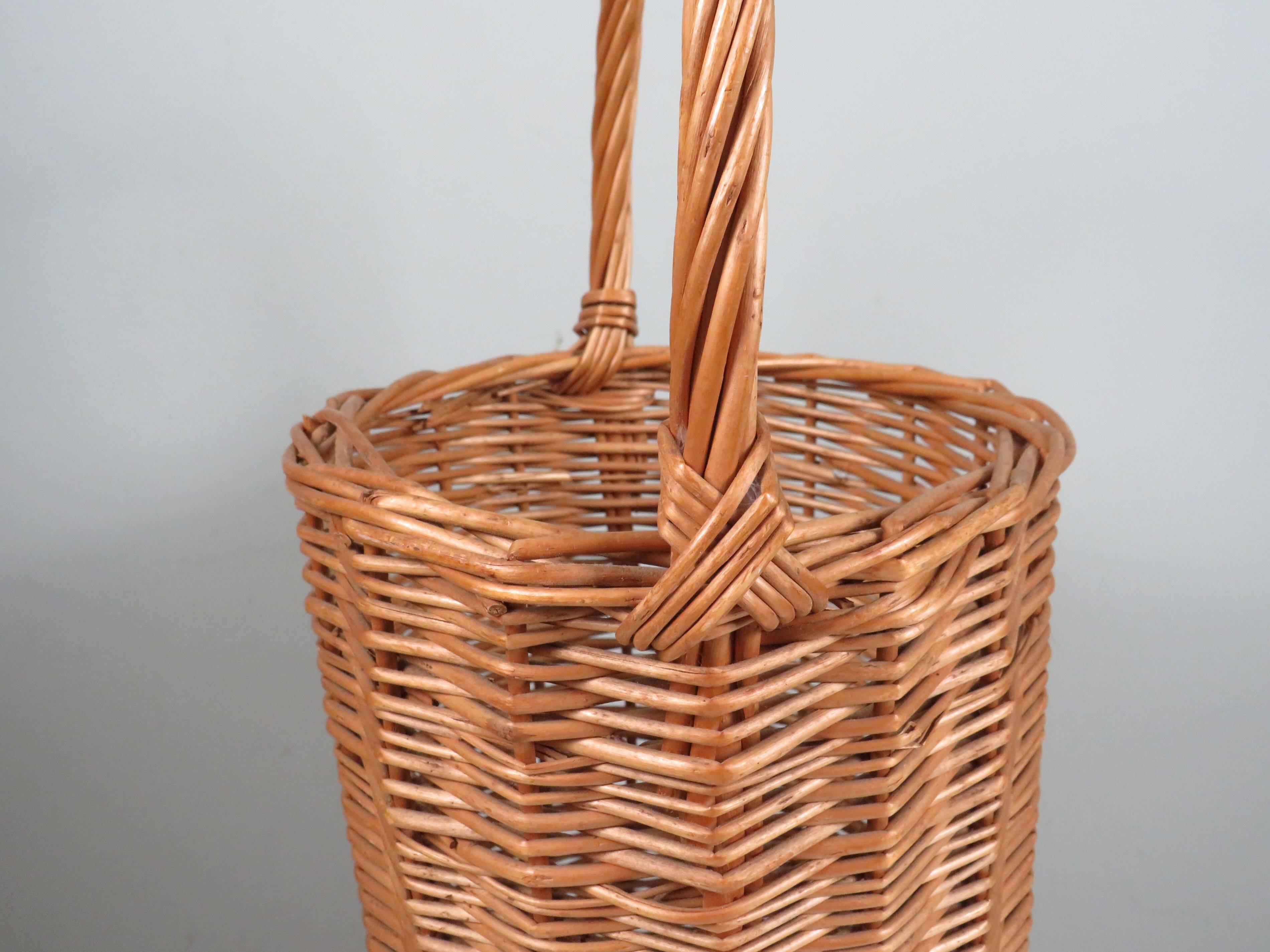 Vintage wicker umbrella stand, handcrafted, 1960s.