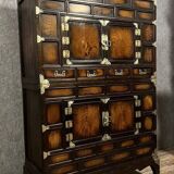 Asie XIXème: Meuble en bois de fer et bronze doré