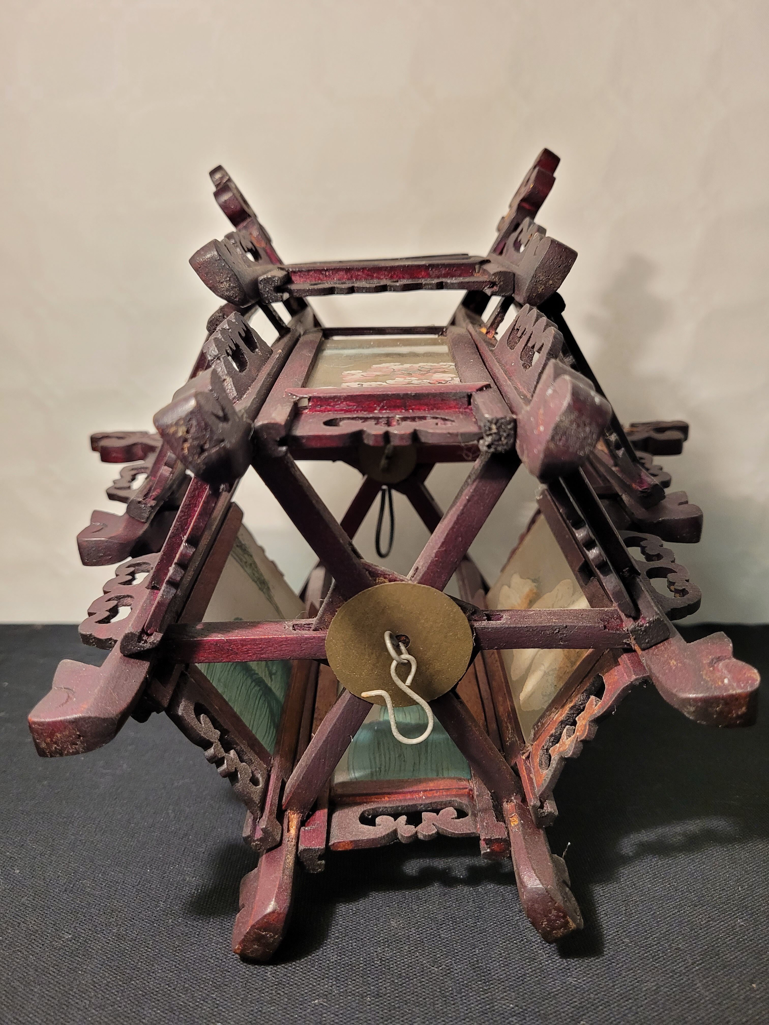 Carved wooden lantern and painted glass - China, Late 19th century
